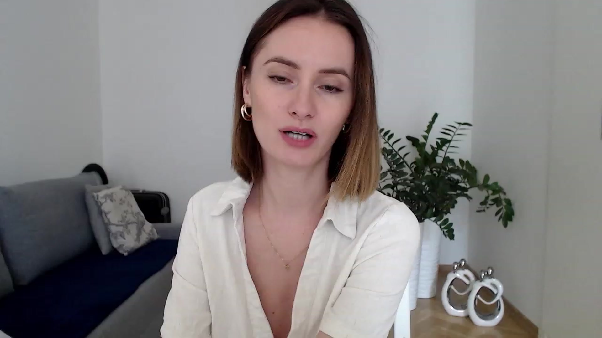 Gallery image thumbnail from PerlaBella's myfreecams stream on, 07/27/2023, 14:05 image 4 of 20