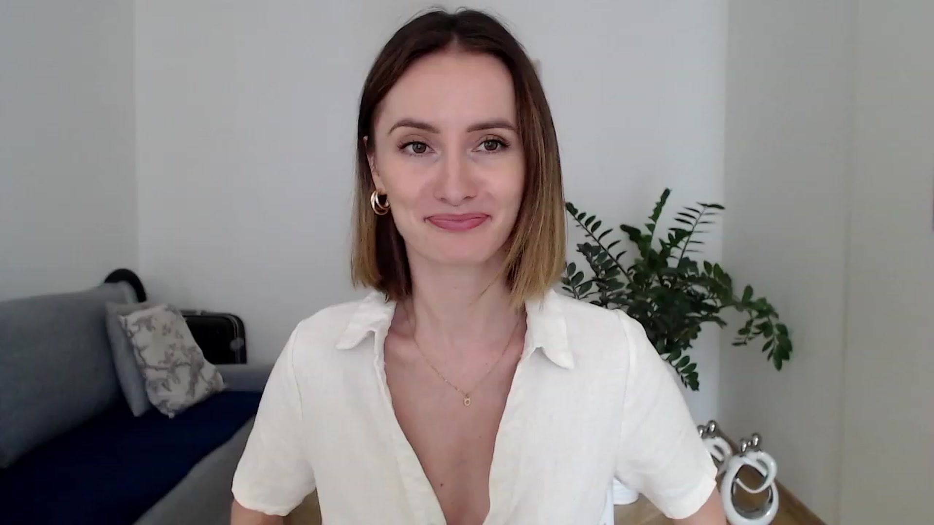 Gallery image thumbnail from PerlaBella's myfreecams stream on, 07/27/2023, 14:05 image 10 of 20