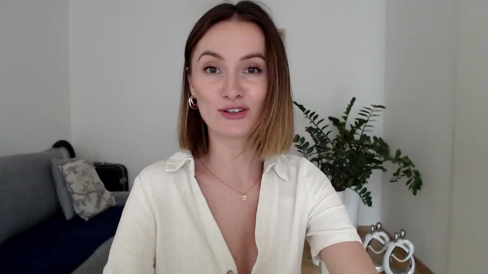 Gallery image thumbnail from PerlaBella's myfreecams stream on, 07/27/2023, 14:05 image 17 of 20