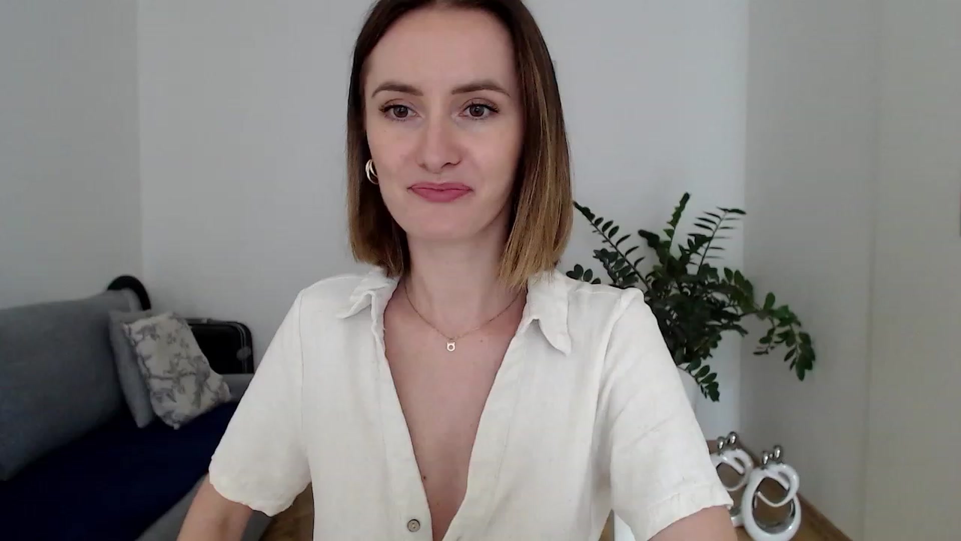 Gallery image thumbnail from PerlaBella's myfreecams stream on, 07/27/2023, 14:05 image 8 of 20