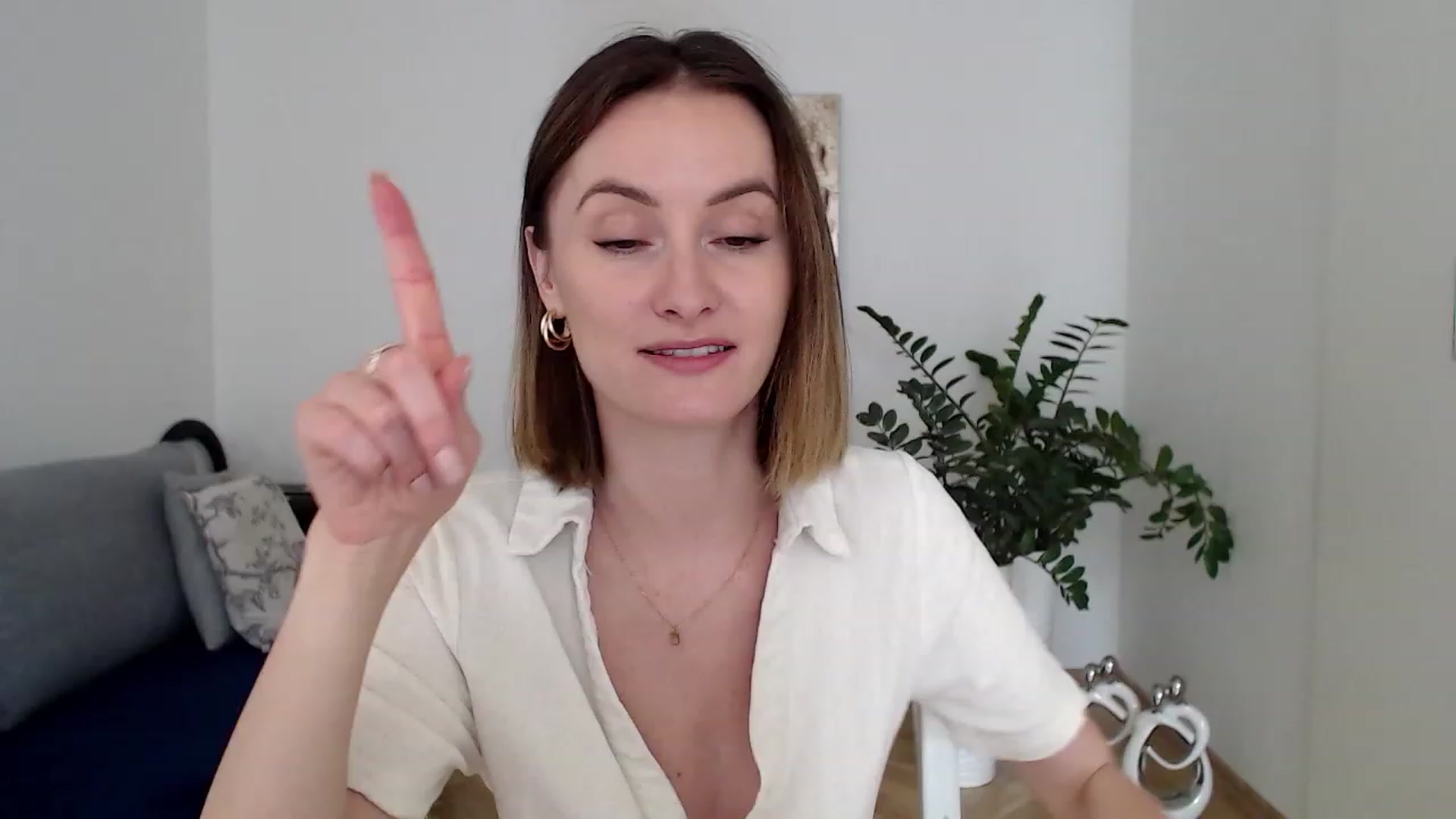 Gallery image thumbnail from PerlaBella's myfreecams stream on, 07/27/2023, 14:05 image 13 of 20