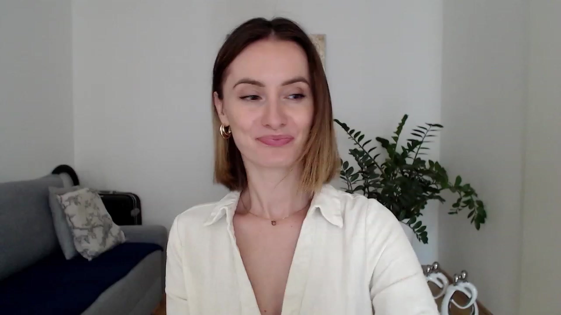 Gallery image thumbnail from PerlaBella's myfreecams stream on, 07/27/2023, 15:38 image 2 of 20