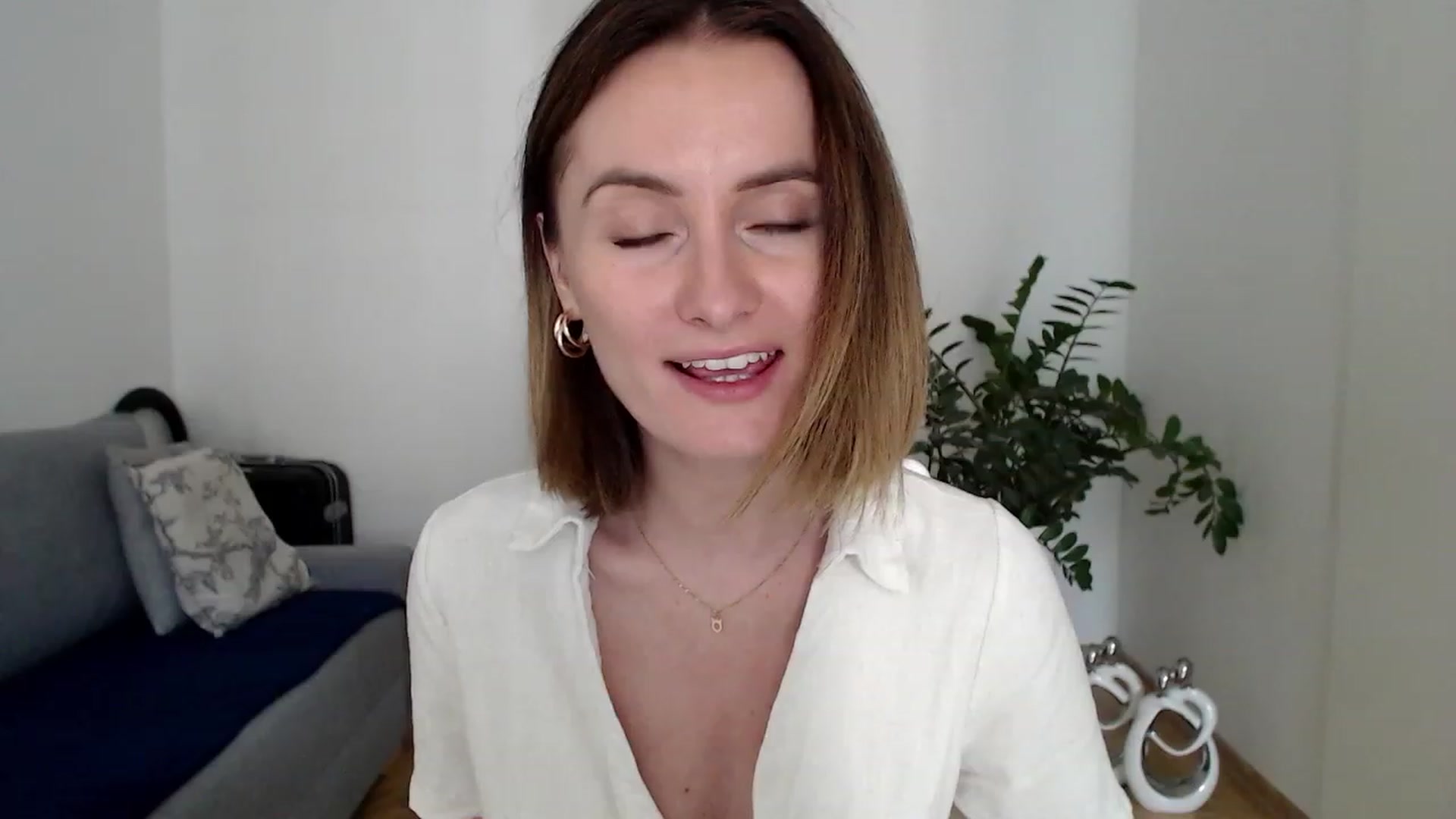 Gallery image thumbnail from PerlaBella's myfreecams stream on, 07/27/2023, 15:38 image 20 of 20