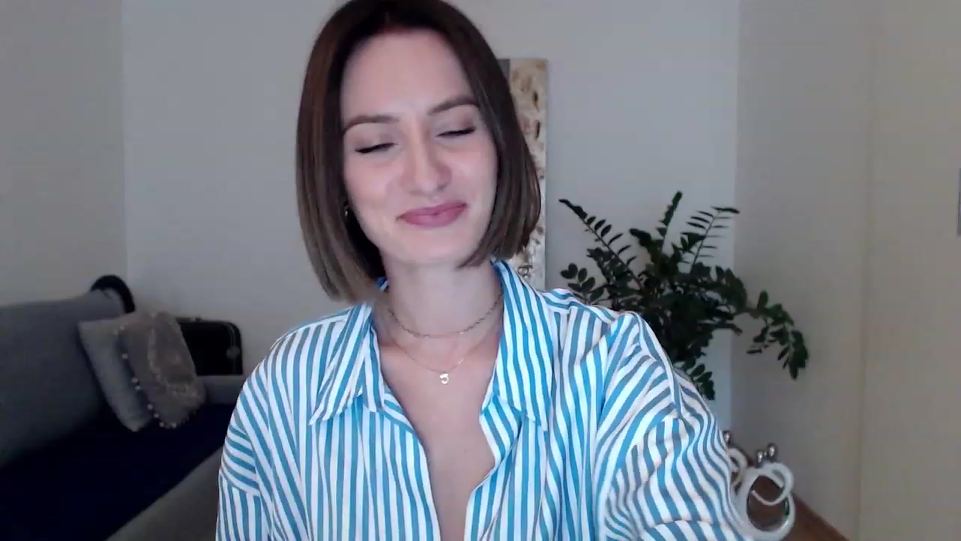 Gallery image thumbnail from PerlaBella's myfreecams stream on, 07/28/2023, 18:13 image 2 of 20