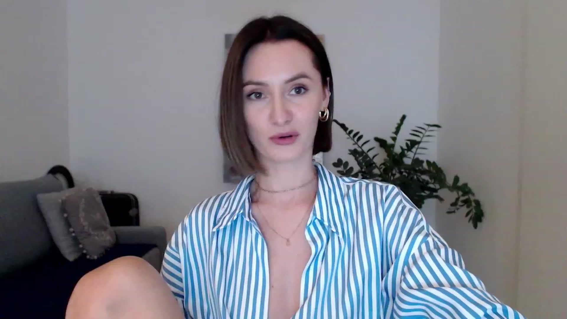 Gallery image thumbnail from PerlaBella's myfreecams stream on, 07/28/2023, 18:13 image 9 of 20