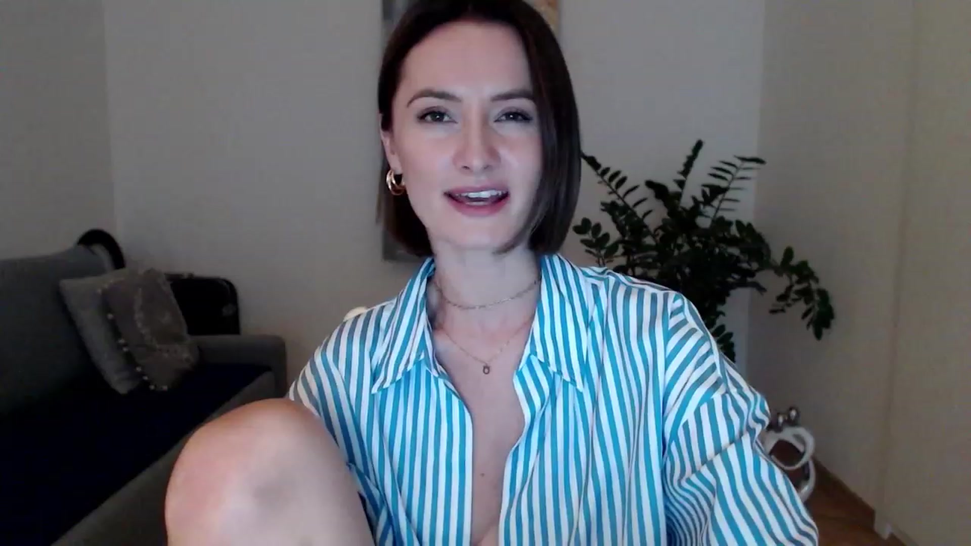 Gallery image thumbnail from PerlaBella's myfreecams stream on, 07/28/2023, 19:14 image 2 of 20