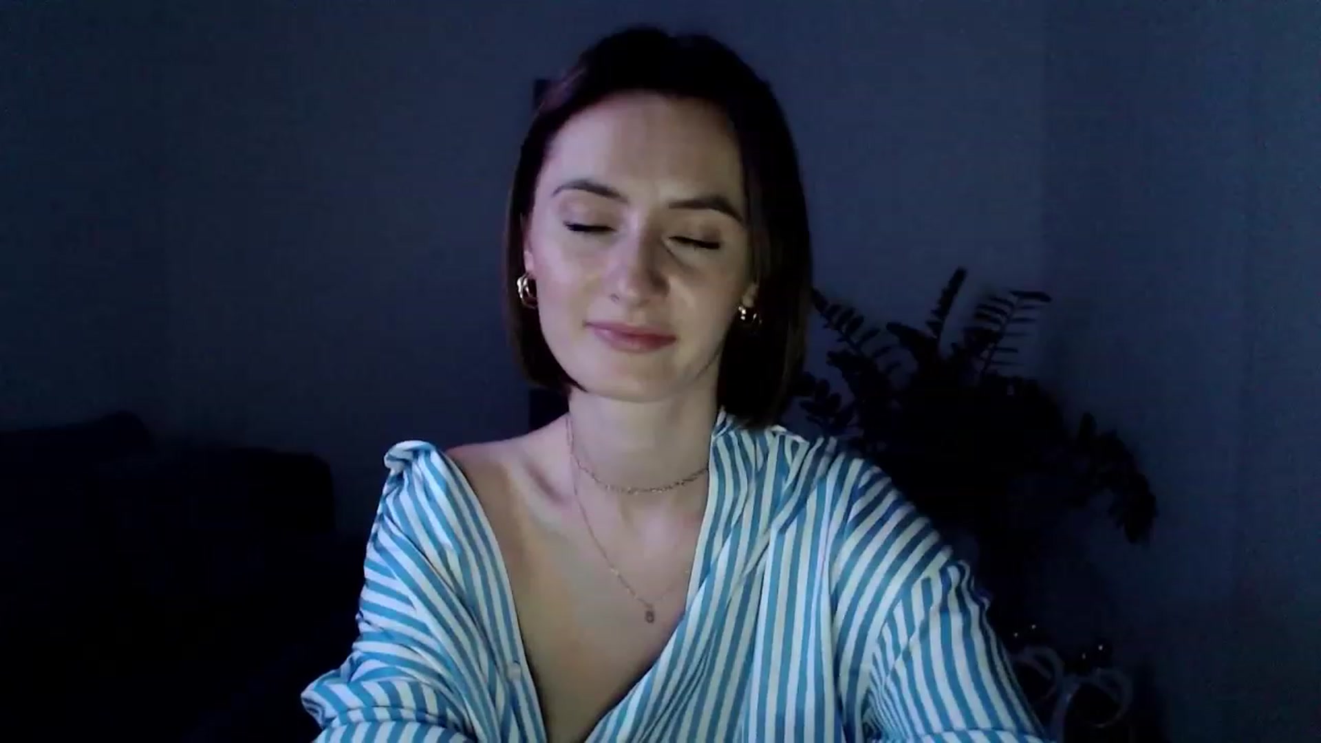 Gallery image thumbnail from PerlaBella's myfreecams stream on, 07/28/2023, 20:12 image 14 of 20
