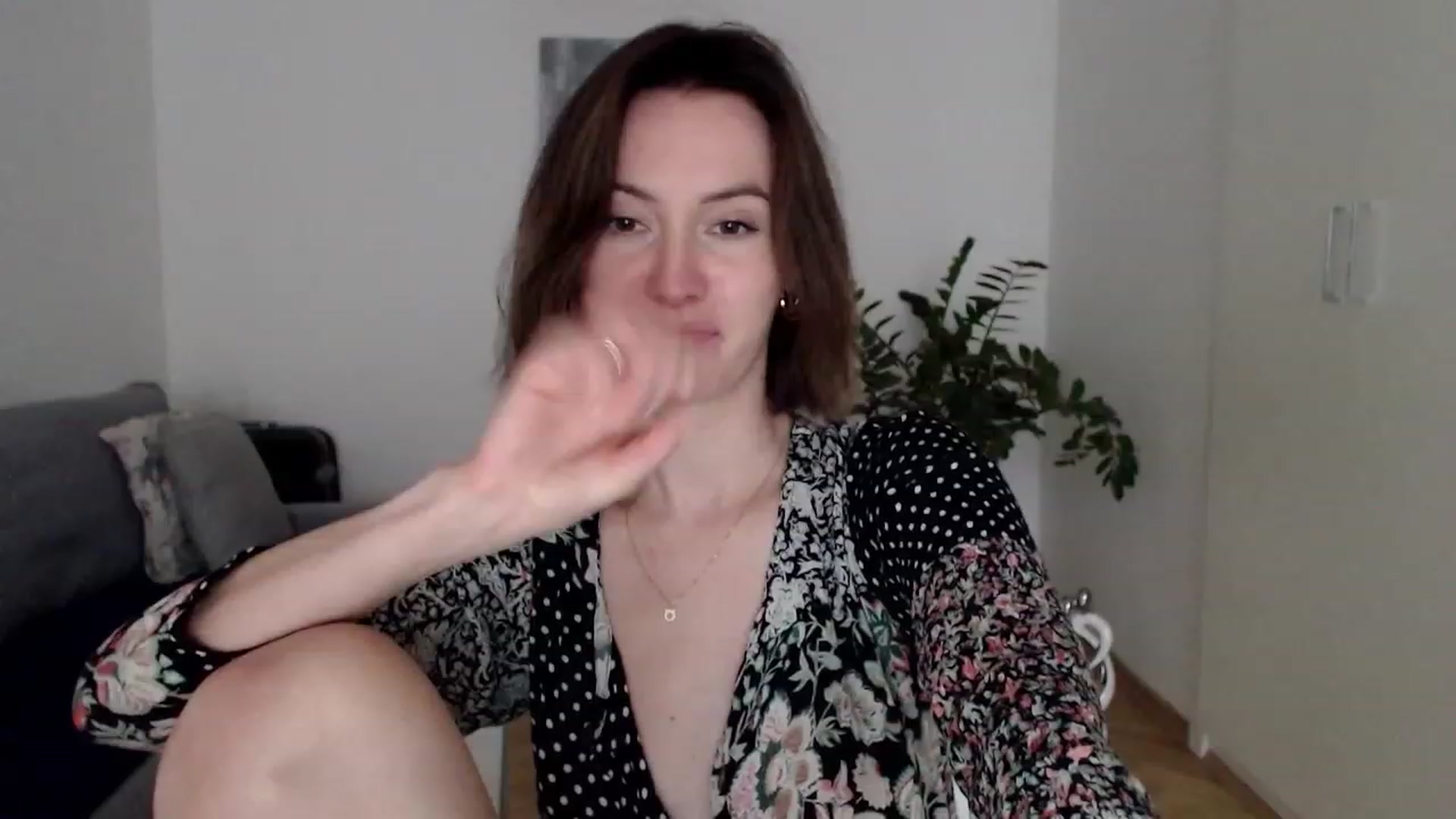 Gallery image thumbnail from PerlaBella's myfreecams stream on, 07/31/2023, 17:04 image 10 of 20