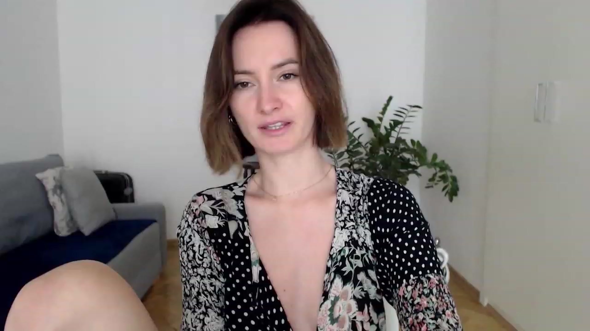 Gallery image thumbnail from PerlaBella's myfreecams stream on, 07/31/2023, 17:04 image 2 of 20