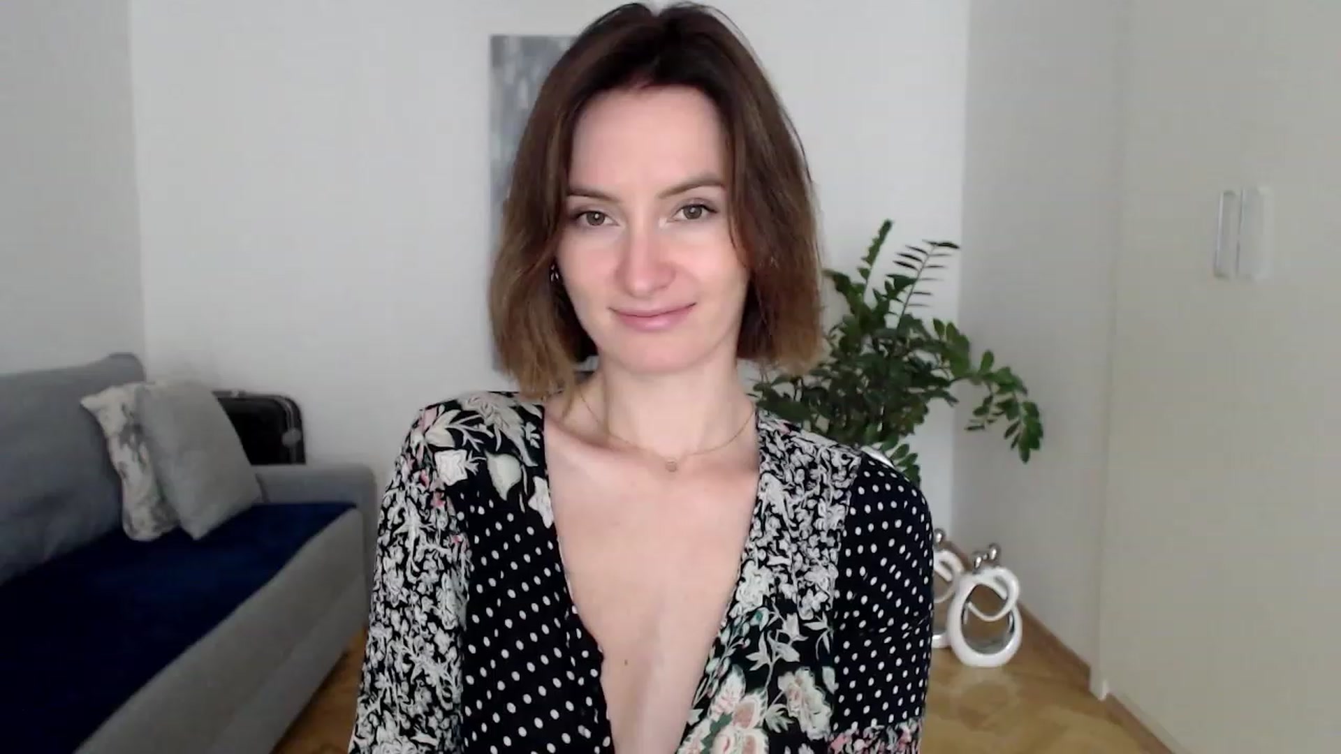 Gallery image thumbnail from PerlaBella's myfreecams stream on, 07/31/2023, 17:04 image 3 of 20
