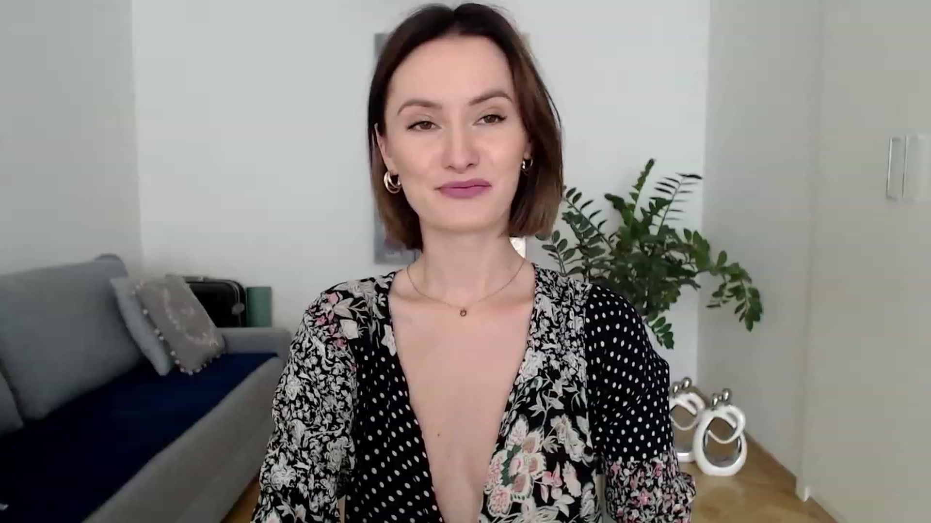 Gallery image thumbnail from PerlaBella's myfreecams stream on, 08/01/2023, 12:52 image 8 of 20