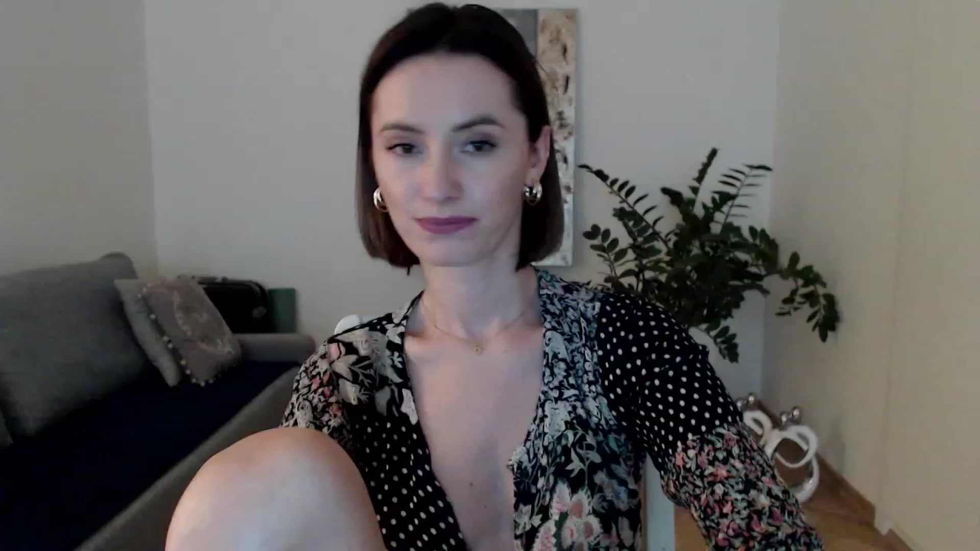 Gallery image thumbnail from PerlaBella's myfreecams stream on, 08/01/2023, 14:57 image 5 of 20