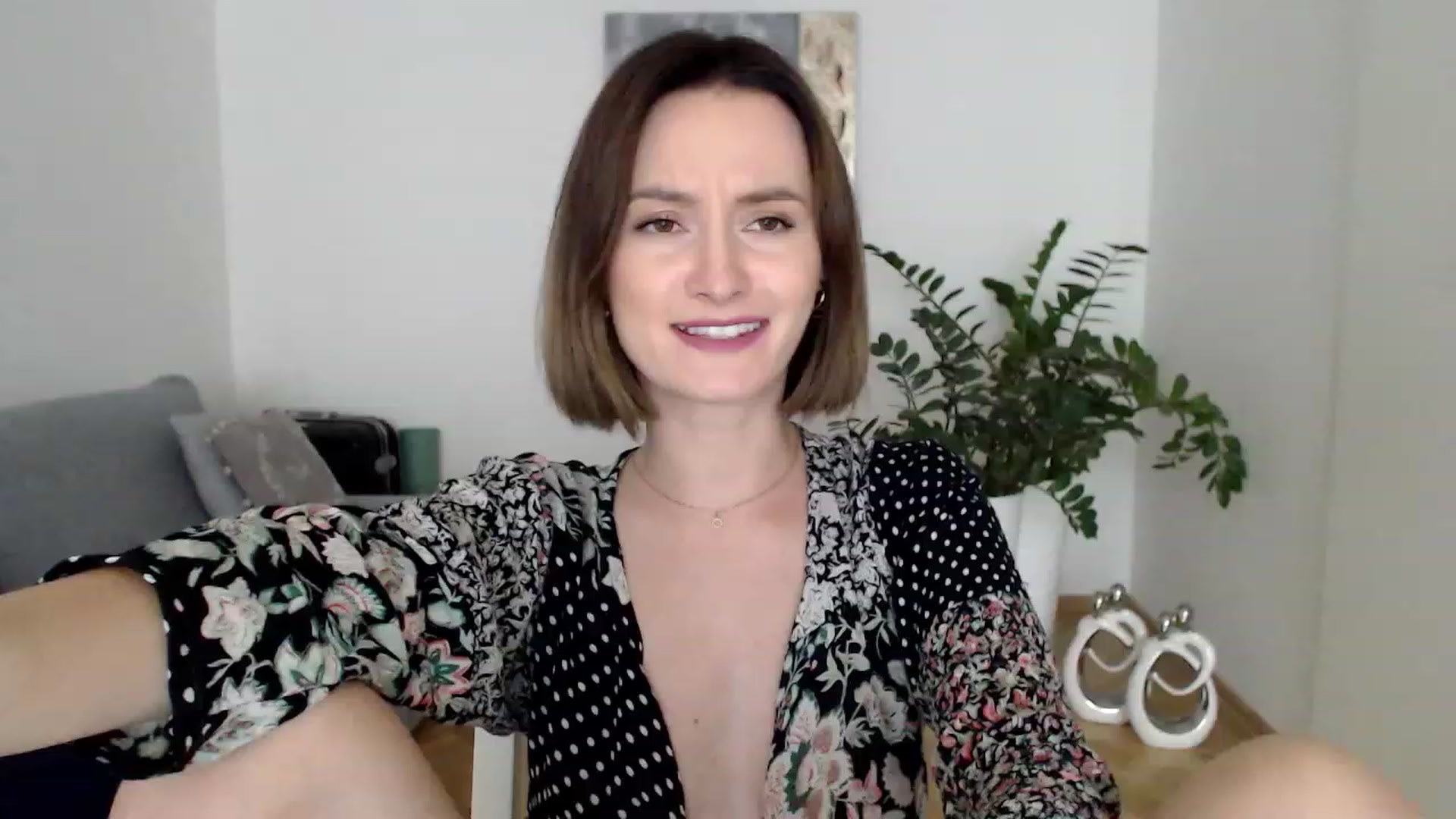 Gallery image thumbnail from PerlaBella's myfreecams stream on, 08/01/2023, 14:57 image 2 of 20