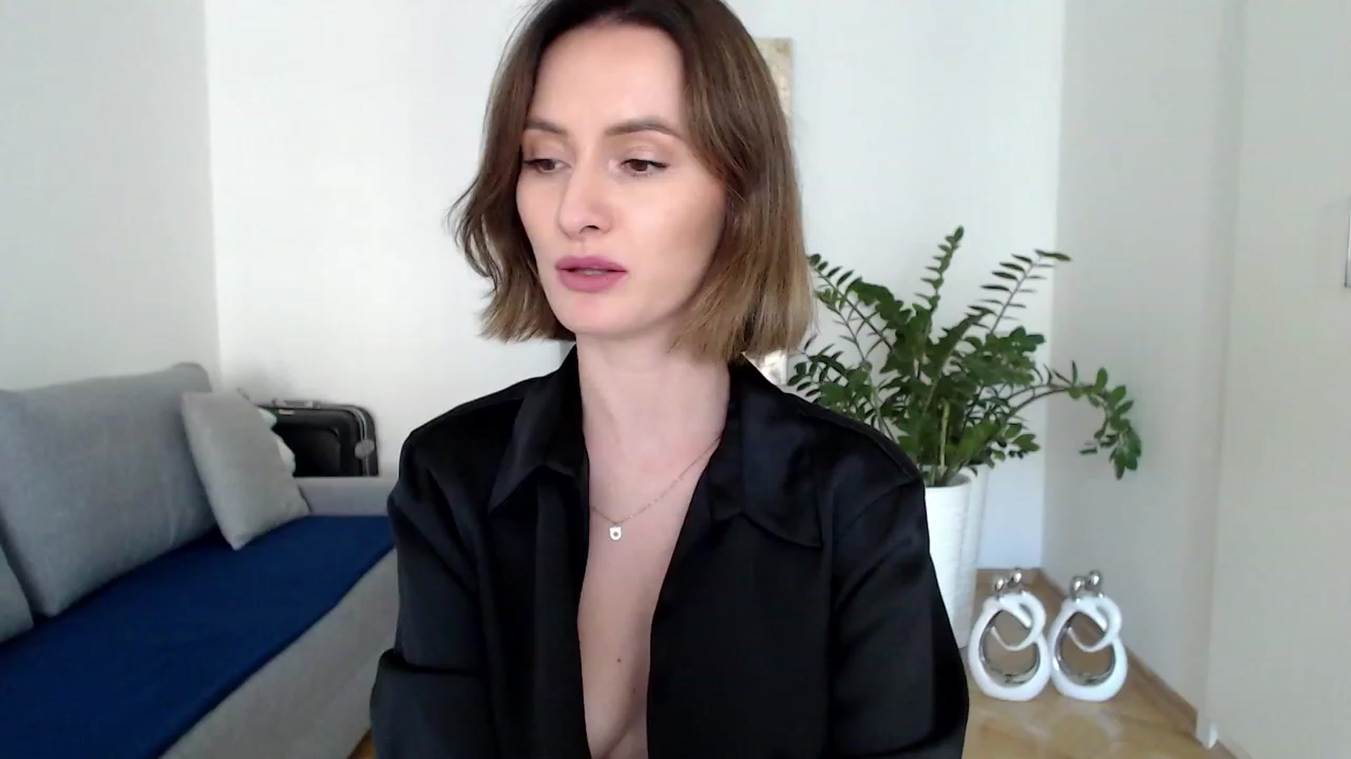 Gallery image thumbnail from PerlaBella's myfreecams stream on, 08/07/2023, 16:37 image 13 of 20