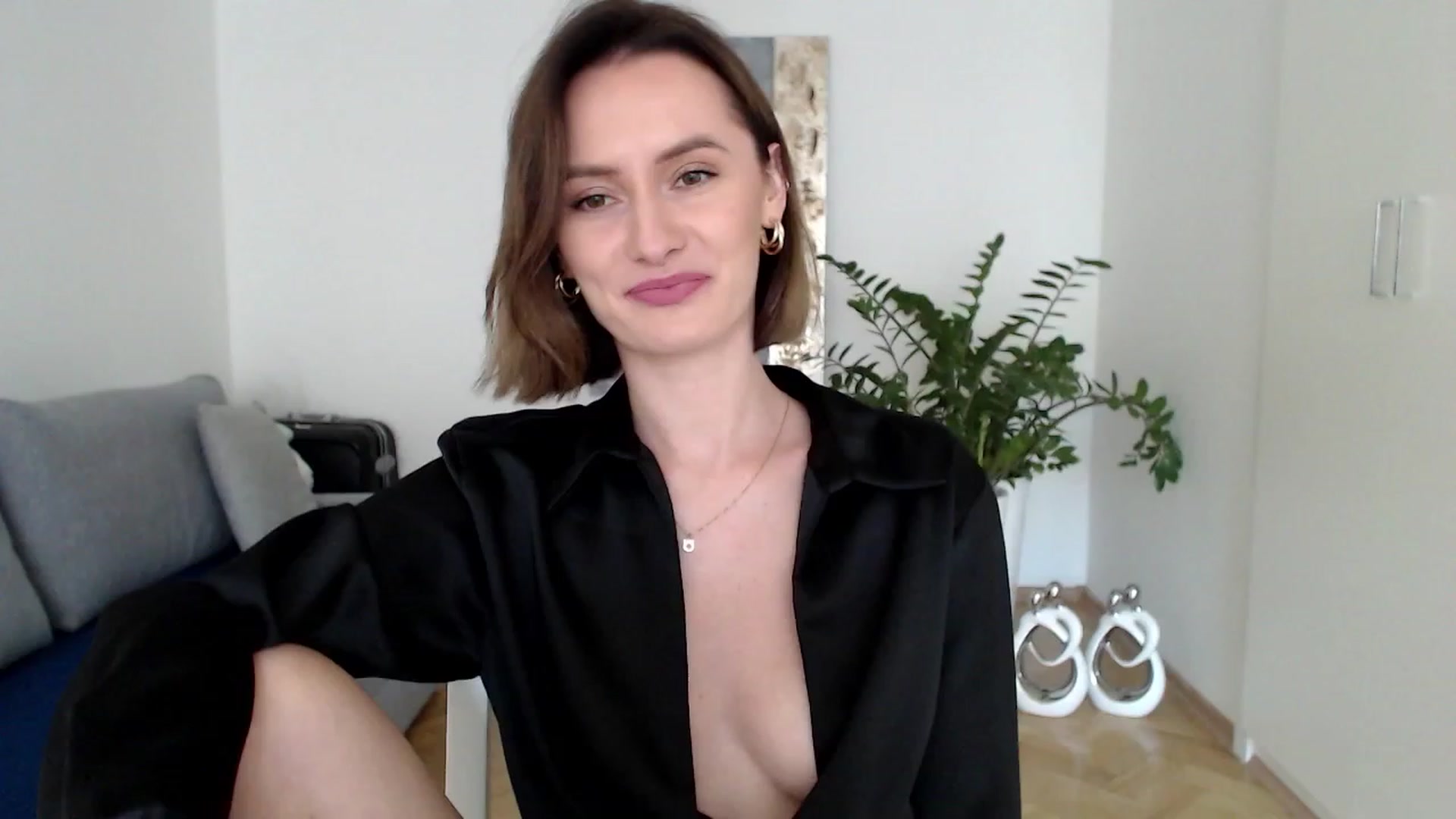 Gallery image thumbnail from PerlaBella's myfreecams stream on, 08/07/2023, 16:37 image 1 of 20