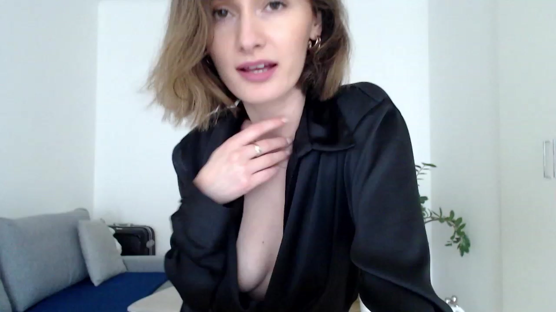 Gallery image thumbnail from PerlaBella's myfreecams stream on, 08/07/2023, 16:37 image 9 of 20