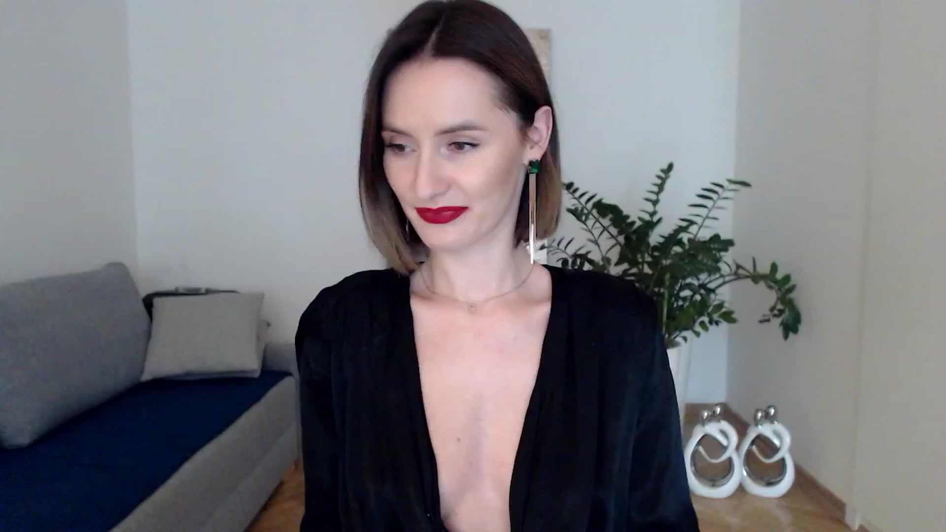 Gallery image thumbnail from PerlaBella's myfreecams stream on, 08/09/2023, 15:05 image 2 of 20