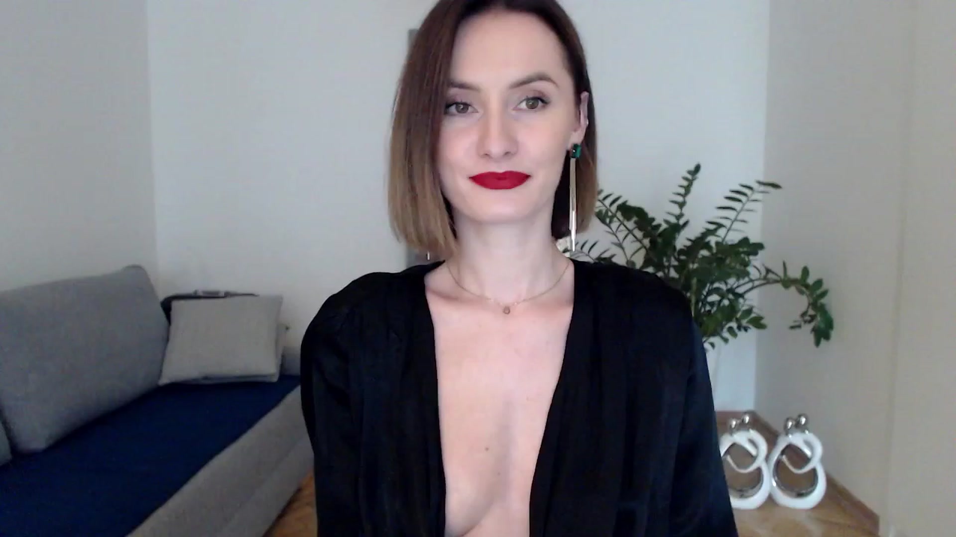 Gallery image thumbnail from PerlaBella's myfreecams stream on, 08/09/2023, 15:05 image 4 of 20
