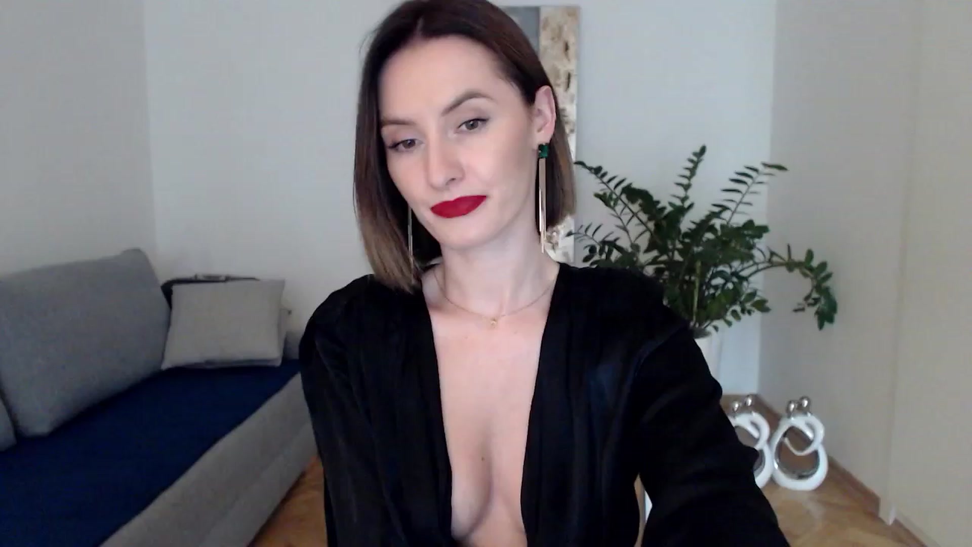 Gallery image thumbnail from PerlaBella's myfreecams stream on, 08/09/2023, 15:05 image 10 of 20