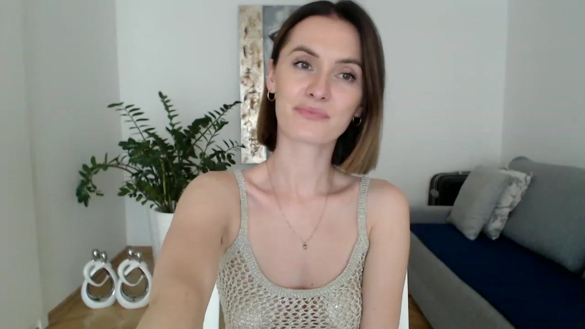 Gallery image thumbnail from PerlaBella's myfreecams stream on, 08/10/2023, 16:52 image 12 of 20