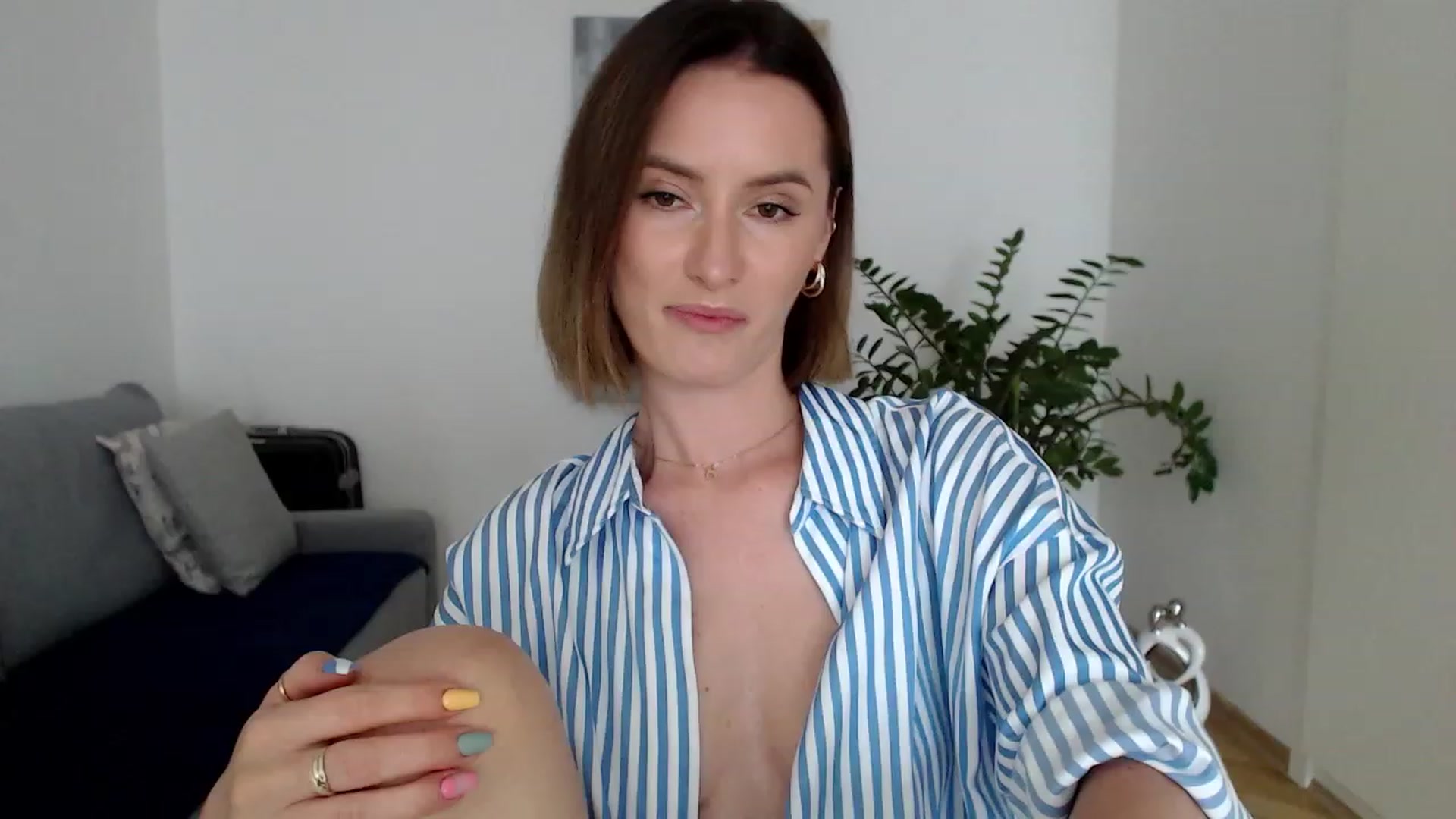 Gallery image thumbnail from PerlaBella's myfreecams stream on, 08/14/2023, 13:28 image 14 of 20