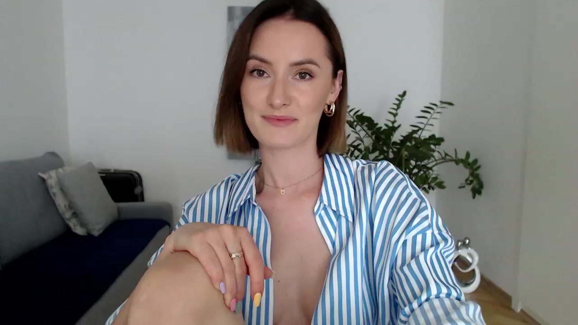Gallery image thumbnail from PerlaBella's myfreecams stream on, 08/14/2023, 13:28 image 12 of 20