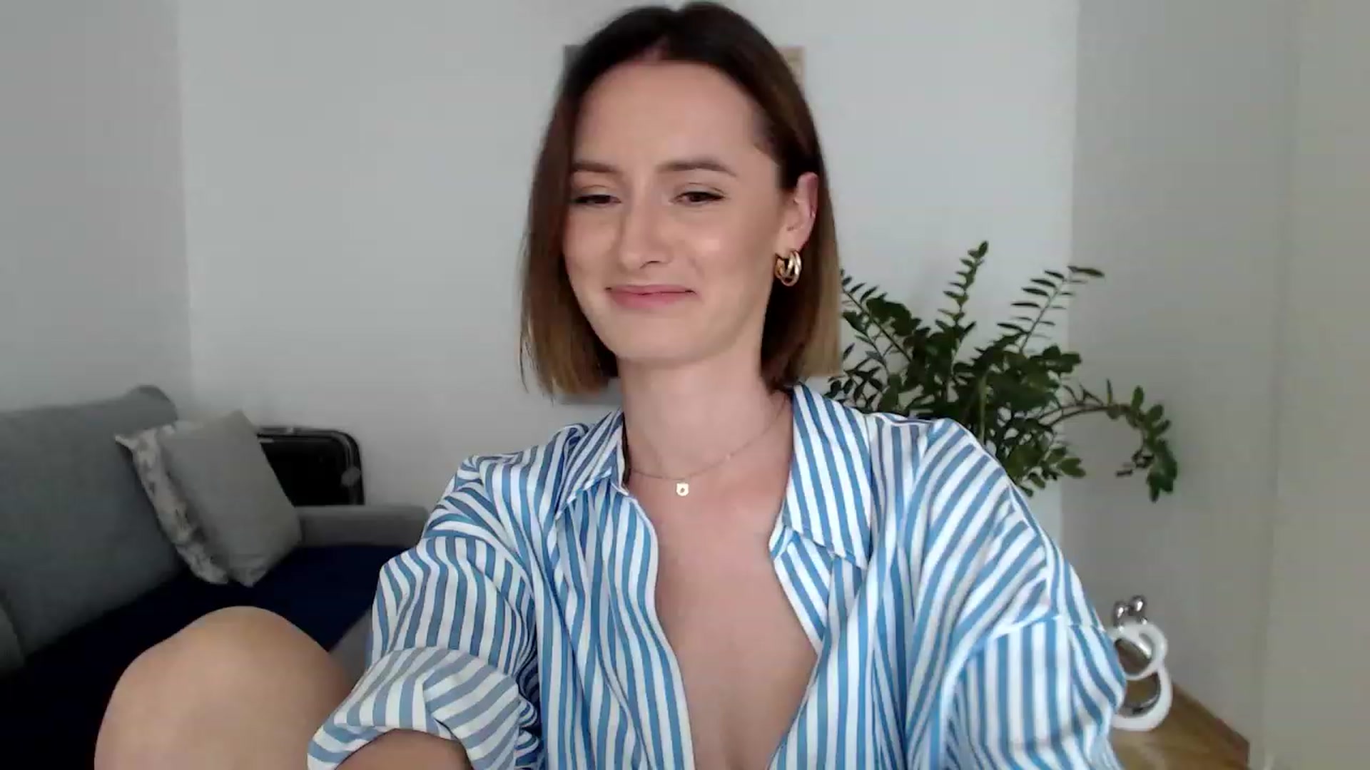 Gallery image thumbnail from PerlaBella's myfreecams stream on, 08/14/2023, 13:28 image 7 of 20