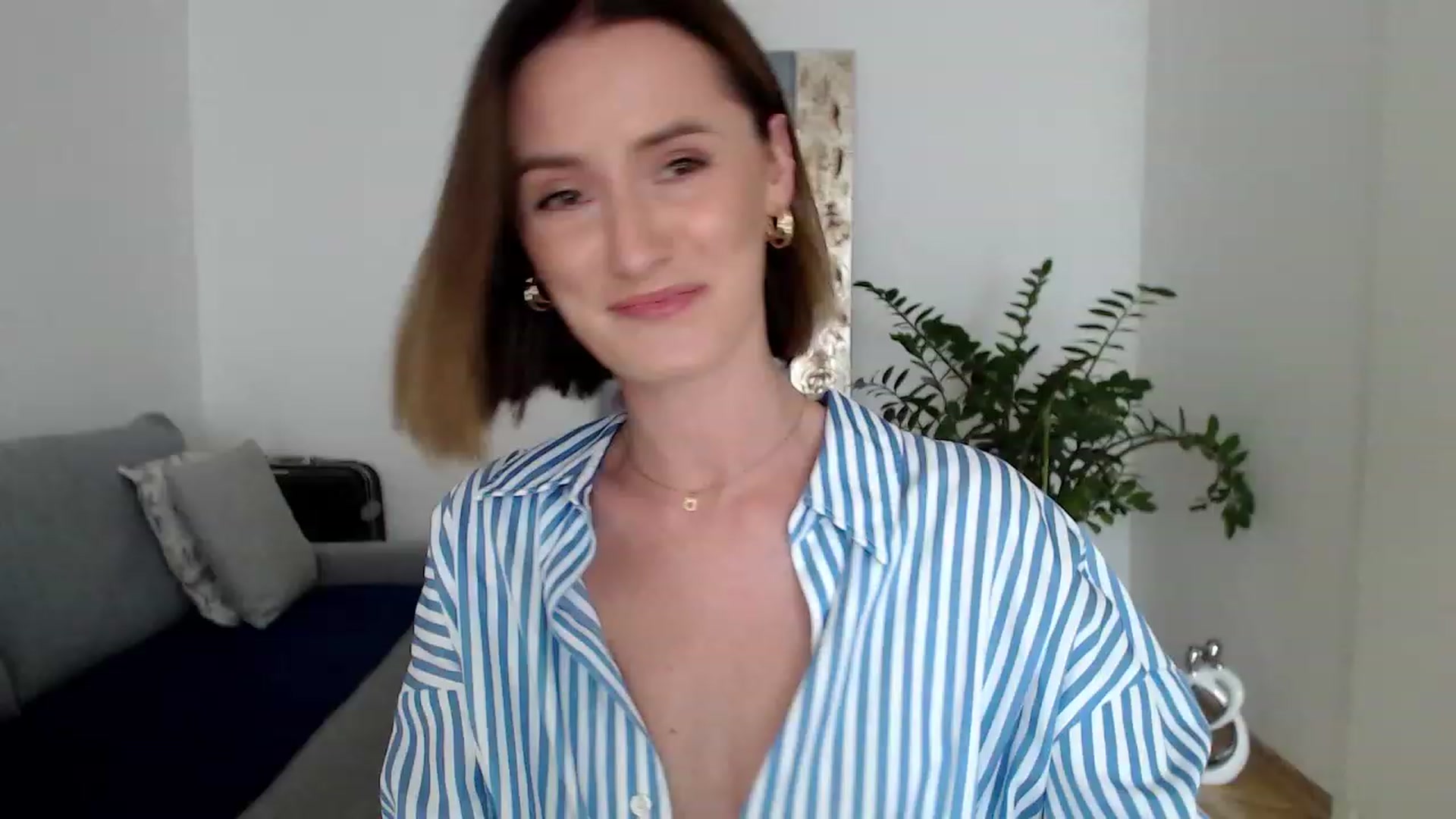 Gallery image thumbnail from PerlaBella's myfreecams stream on, 08/14/2023, 13:28 image 5 of 20
