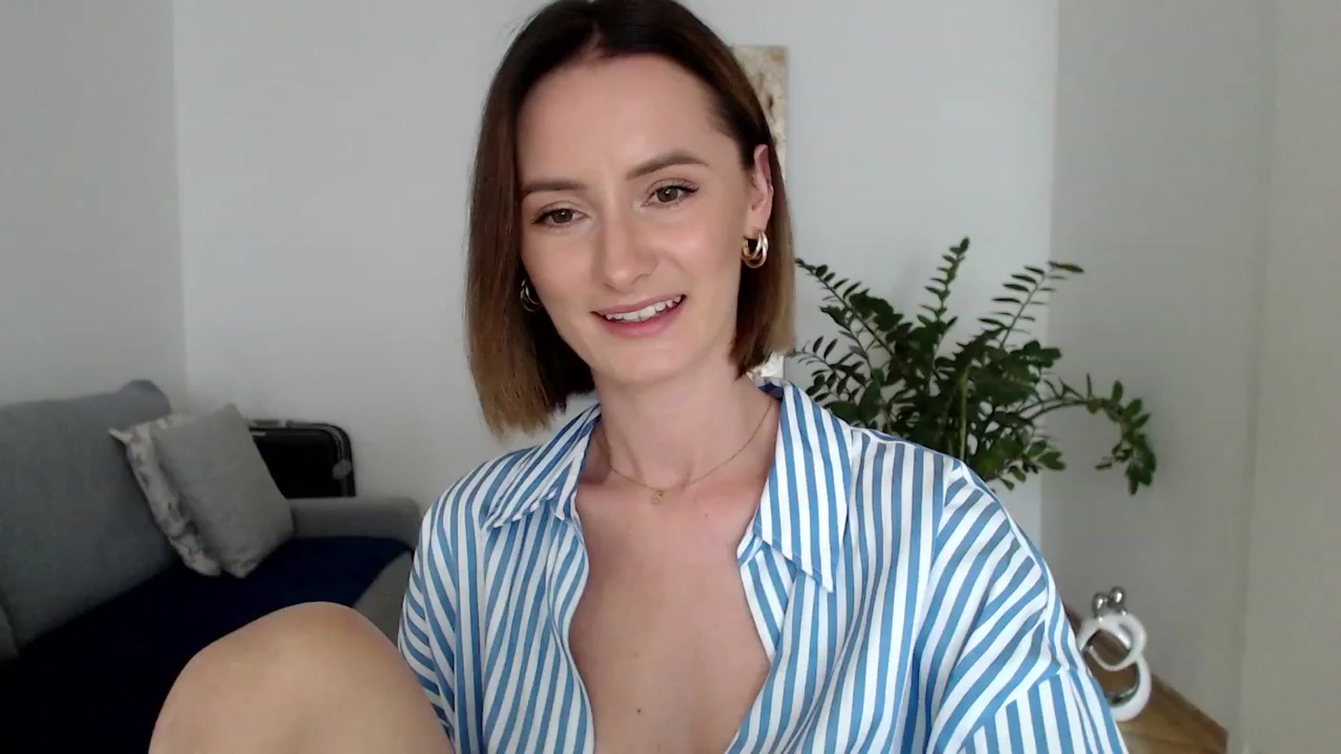 Gallery image thumbnail from PerlaBella's myfreecams stream on, 08/14/2023, 13:28 image 6 of 20