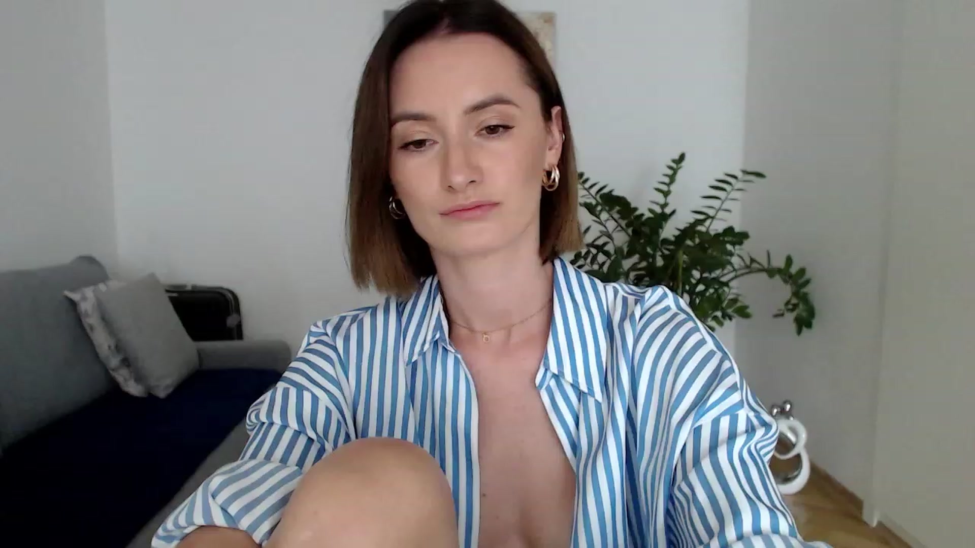 Gallery image thumbnail from PerlaBella's myfreecams stream on, 08/14/2023, 13:28 image 13 of 20
