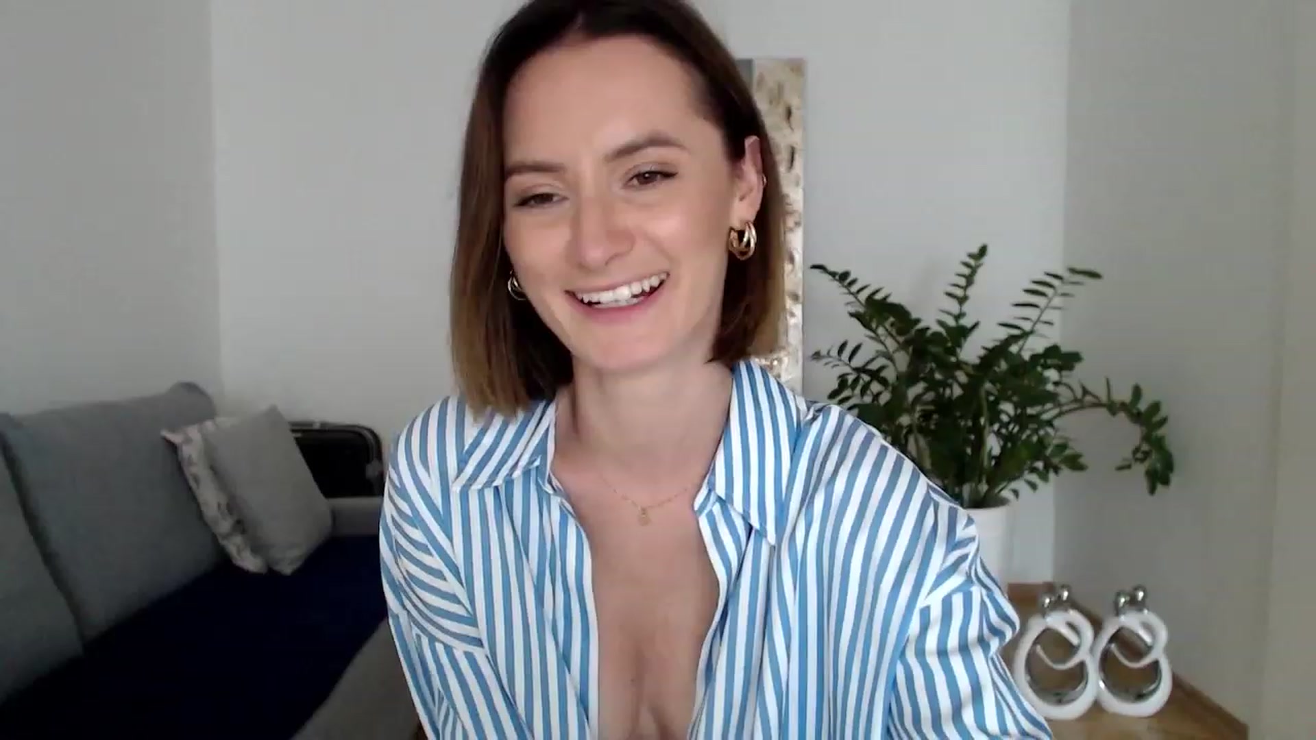 Gallery image thumbnail from PerlaBella's myfreecams stream on, 08/14/2023, 15:24 image 13 of 20