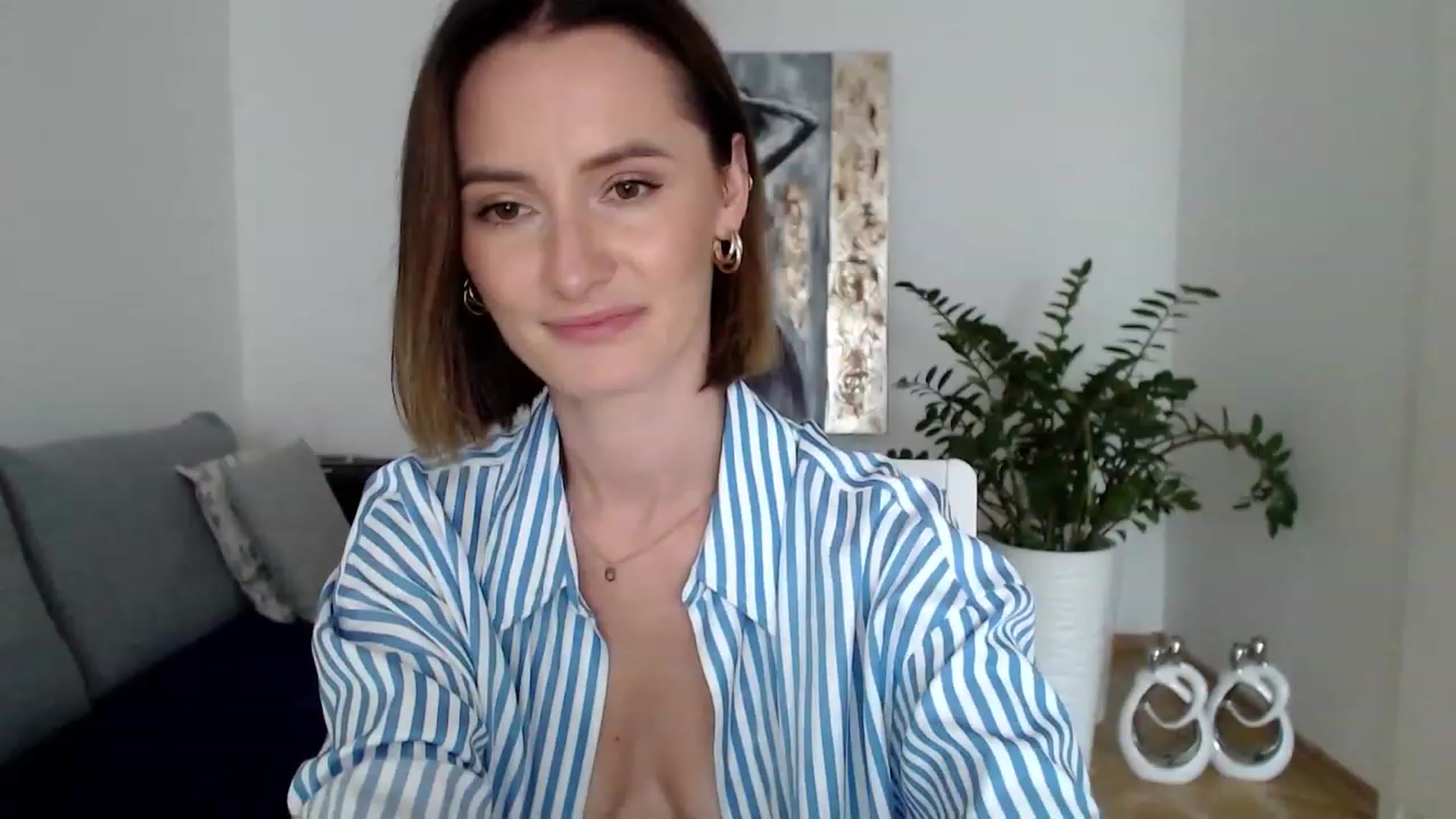 Gallery image thumbnail from PerlaBella's myfreecams stream on, 08/14/2023, 15:24 image 9 of 20
