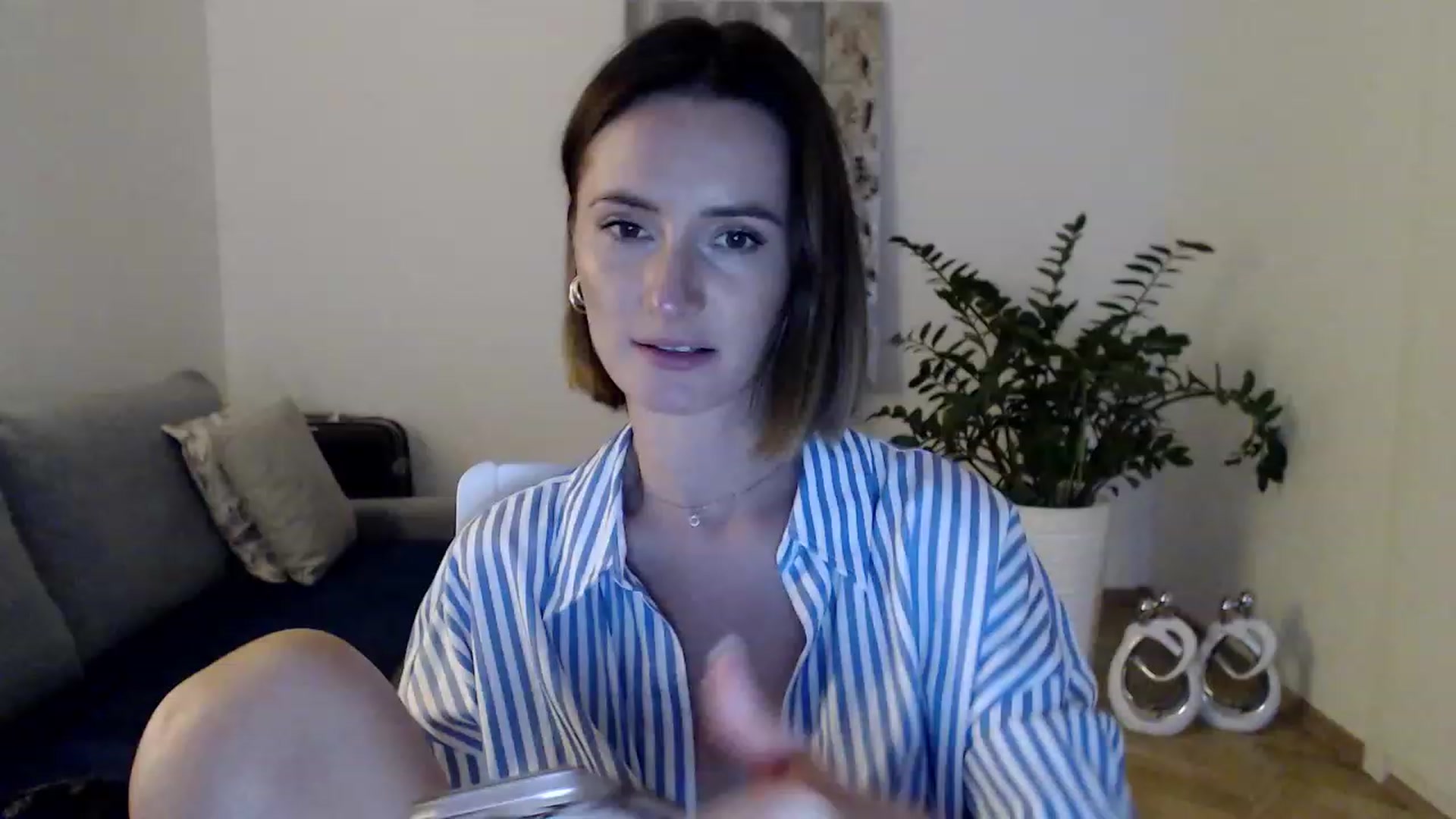 Gallery image thumbnail from PerlaBella's myfreecams stream on, 08/14/2023, 18:11 image 8 of 20