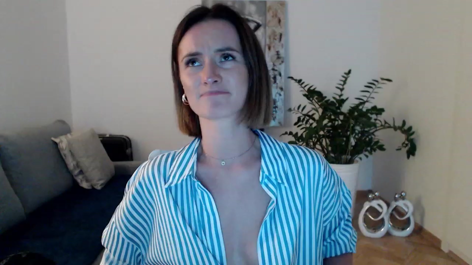 Gallery image thumbnail from PerlaBella's myfreecams stream on, 08/14/2023, 18:11 image 2 of 20