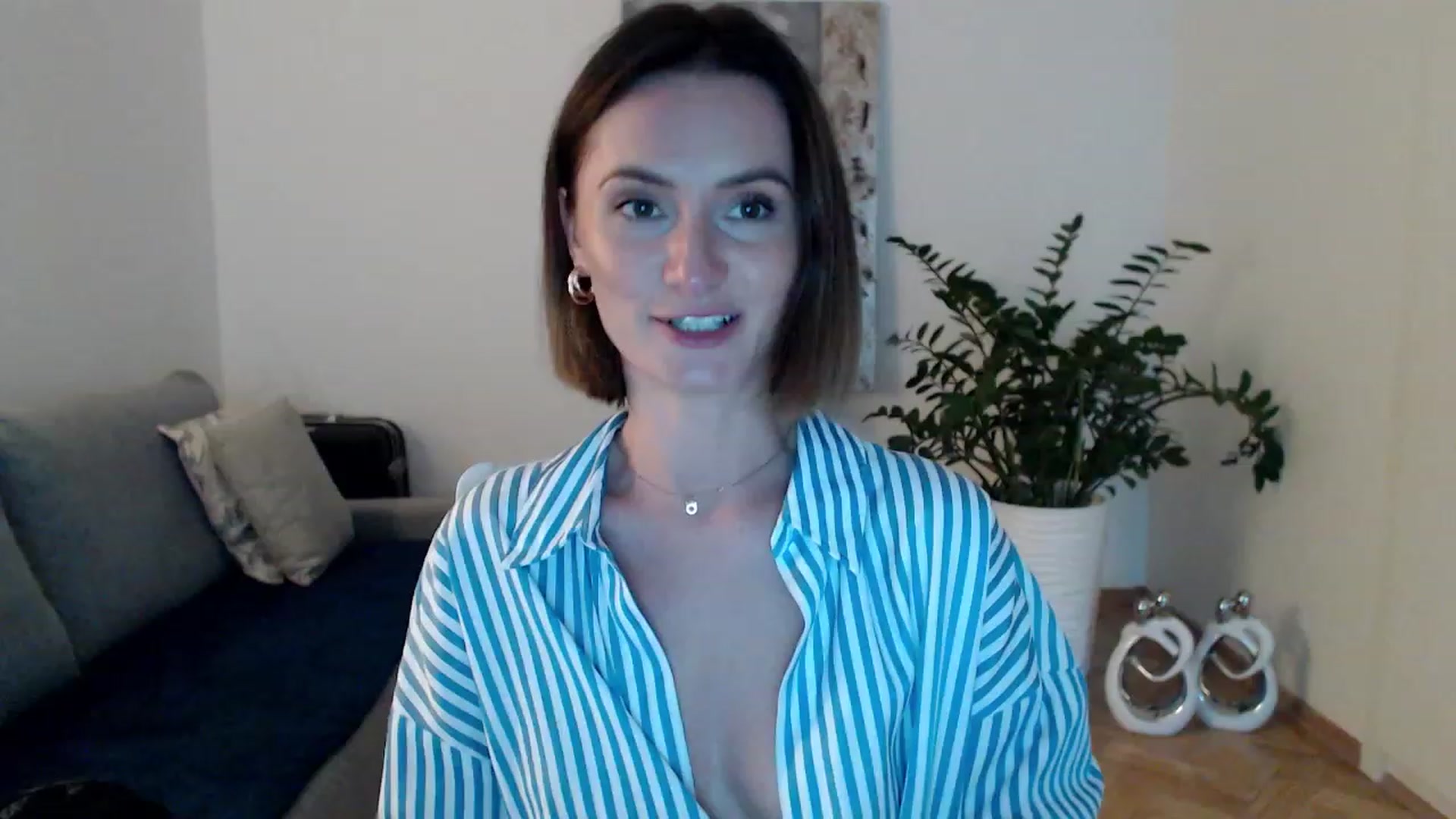 Gallery image thumbnail from PerlaBella's myfreecams stream on, 08/14/2023, 18:11 image 1 of 20