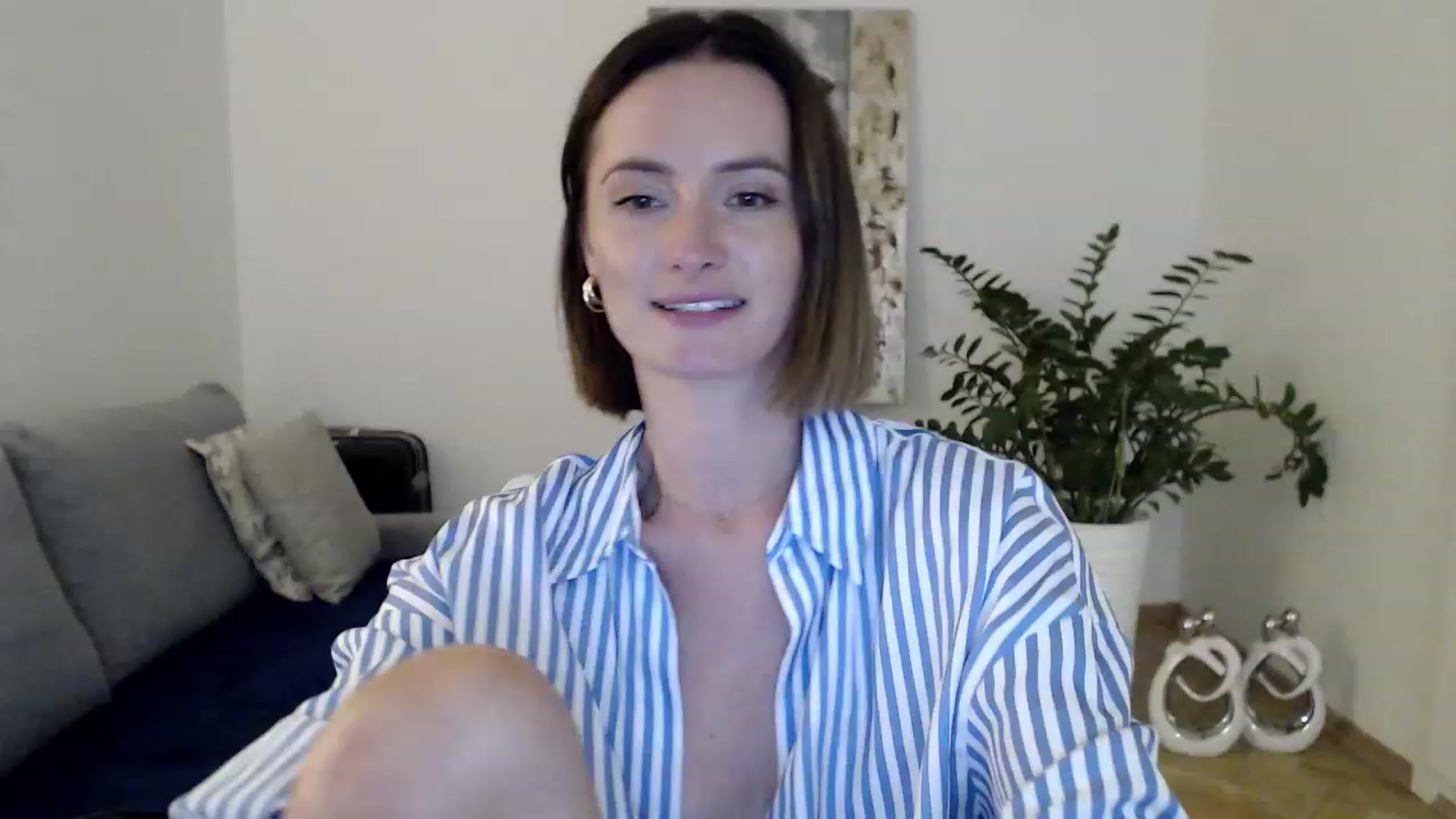 Gallery image thumbnail from PerlaBella's myfreecams stream on, 08/14/2023, 18:11 image 16 of 20