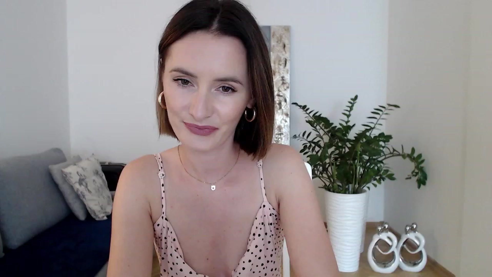 Gallery image thumbnail from PerlaBella's myfreecams stream on, 08/16/2023, 13:57 image 17 of 20