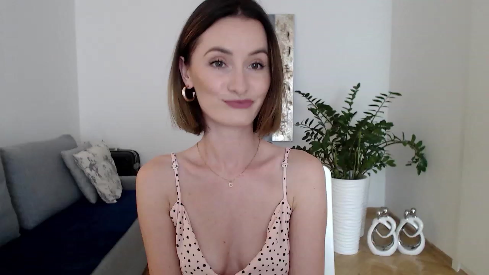 Gallery image thumbnail from PerlaBella's myfreecams stream on, 08/16/2023, 13:57 image 8 of 20