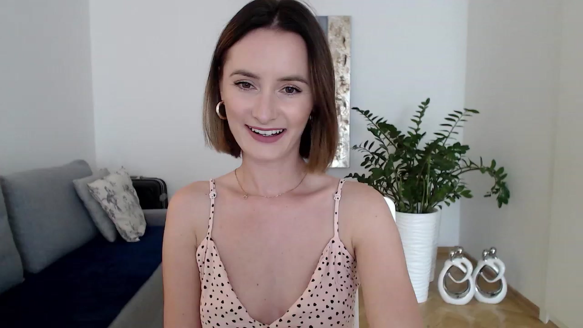 Gallery image thumbnail from PerlaBella's myfreecams stream on, 08/16/2023, 13:57 image 7 of 20
