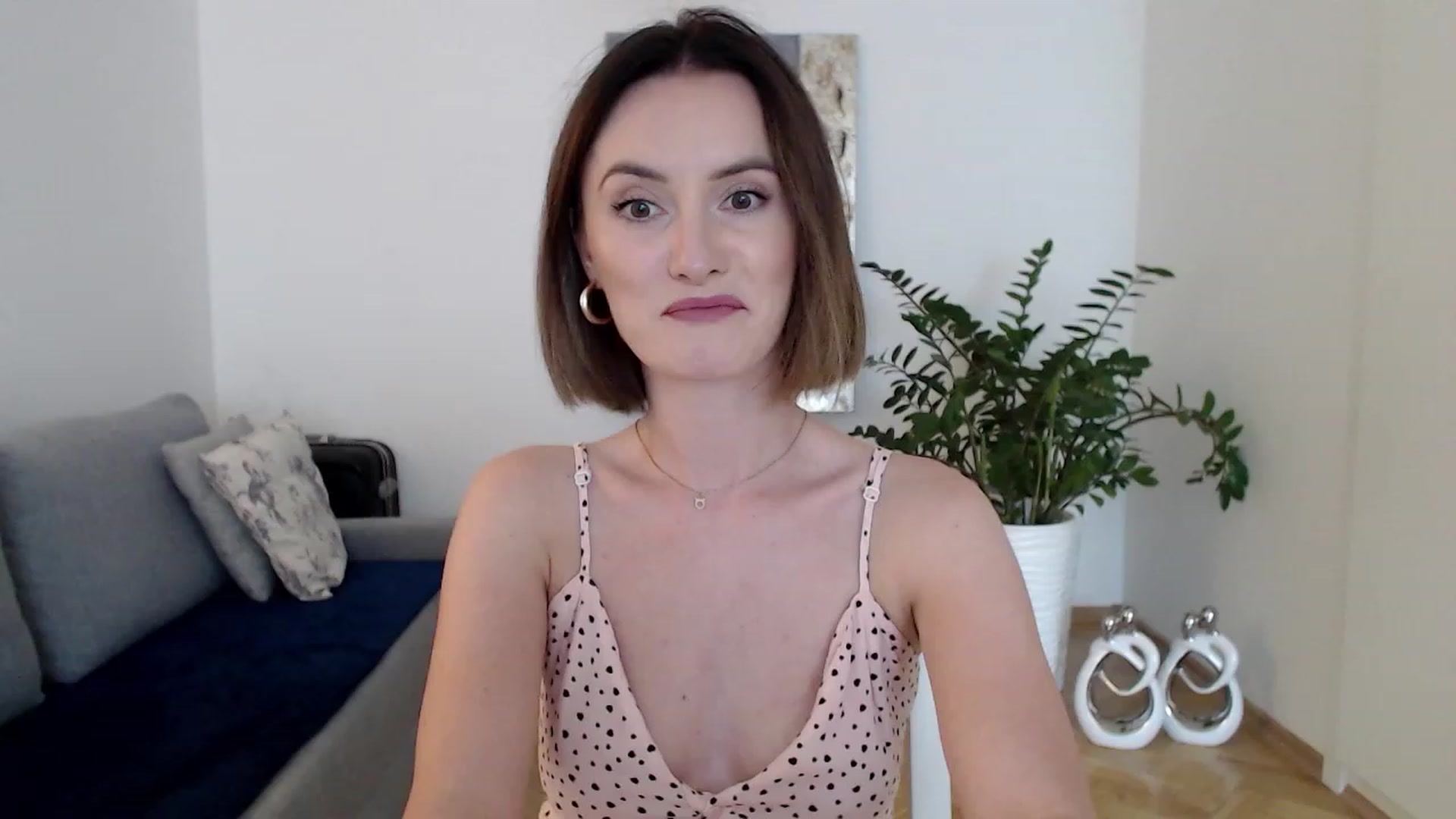 Gallery image thumbnail from PerlaBella's myfreecams stream on, 08/16/2023, 14:59 image 16 of 20