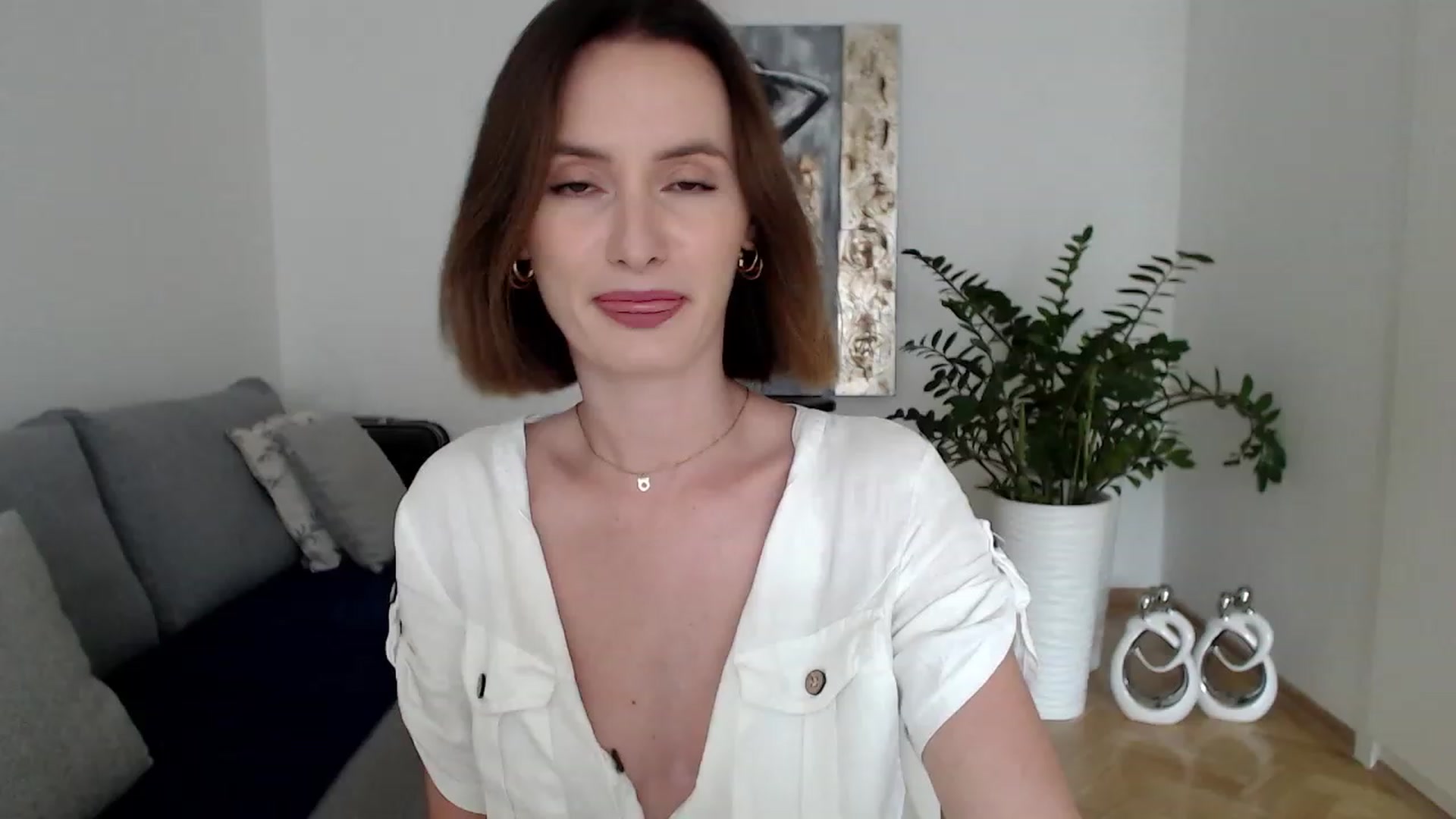 Gallery image thumbnail from PerlaBella's myfreecams stream on, 08/17/2023, 14:52 image 8 of 20