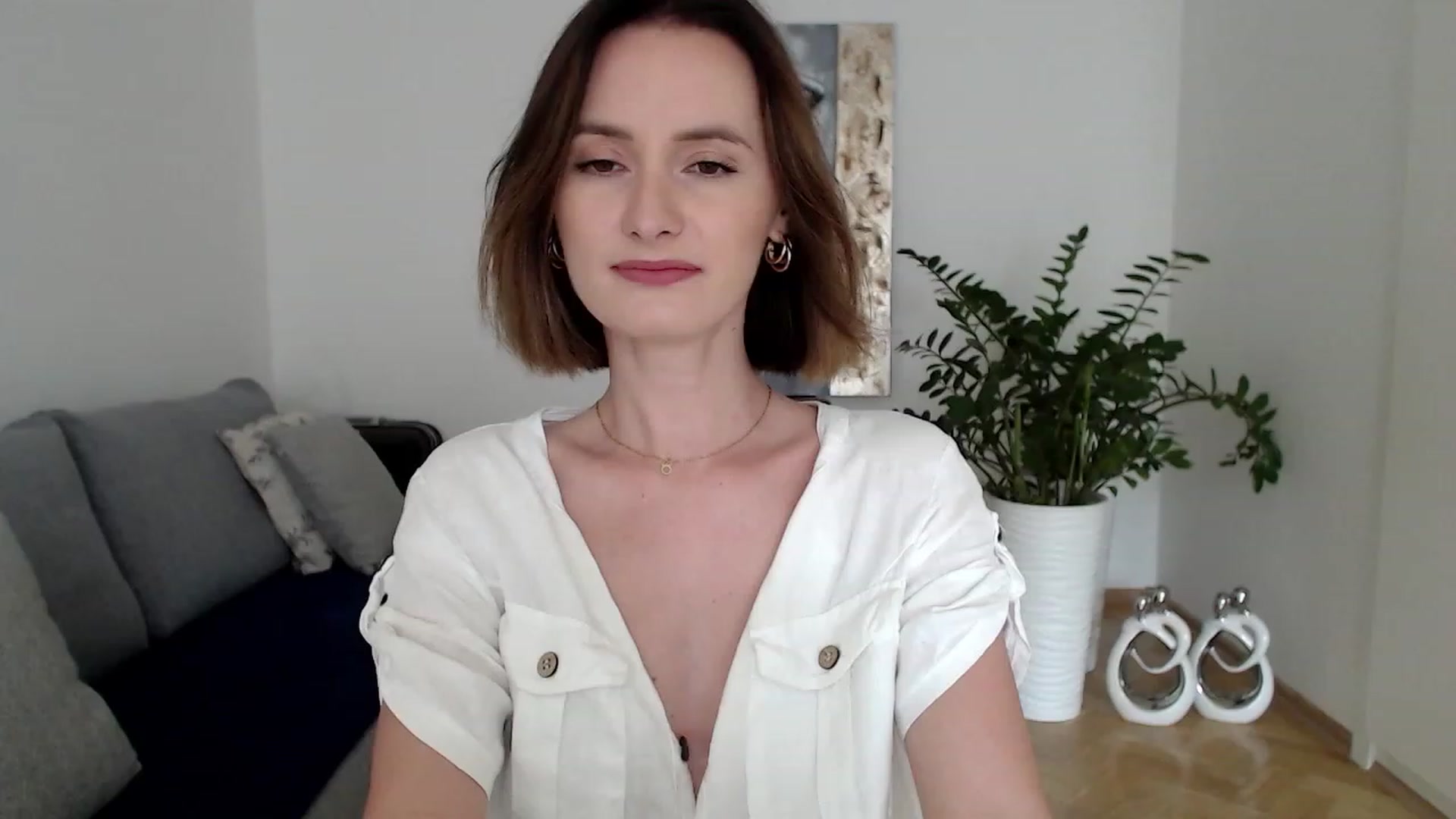 Gallery image thumbnail from PerlaBella's myfreecams stream on, 08/17/2023, 14:52 image 9 of 20
