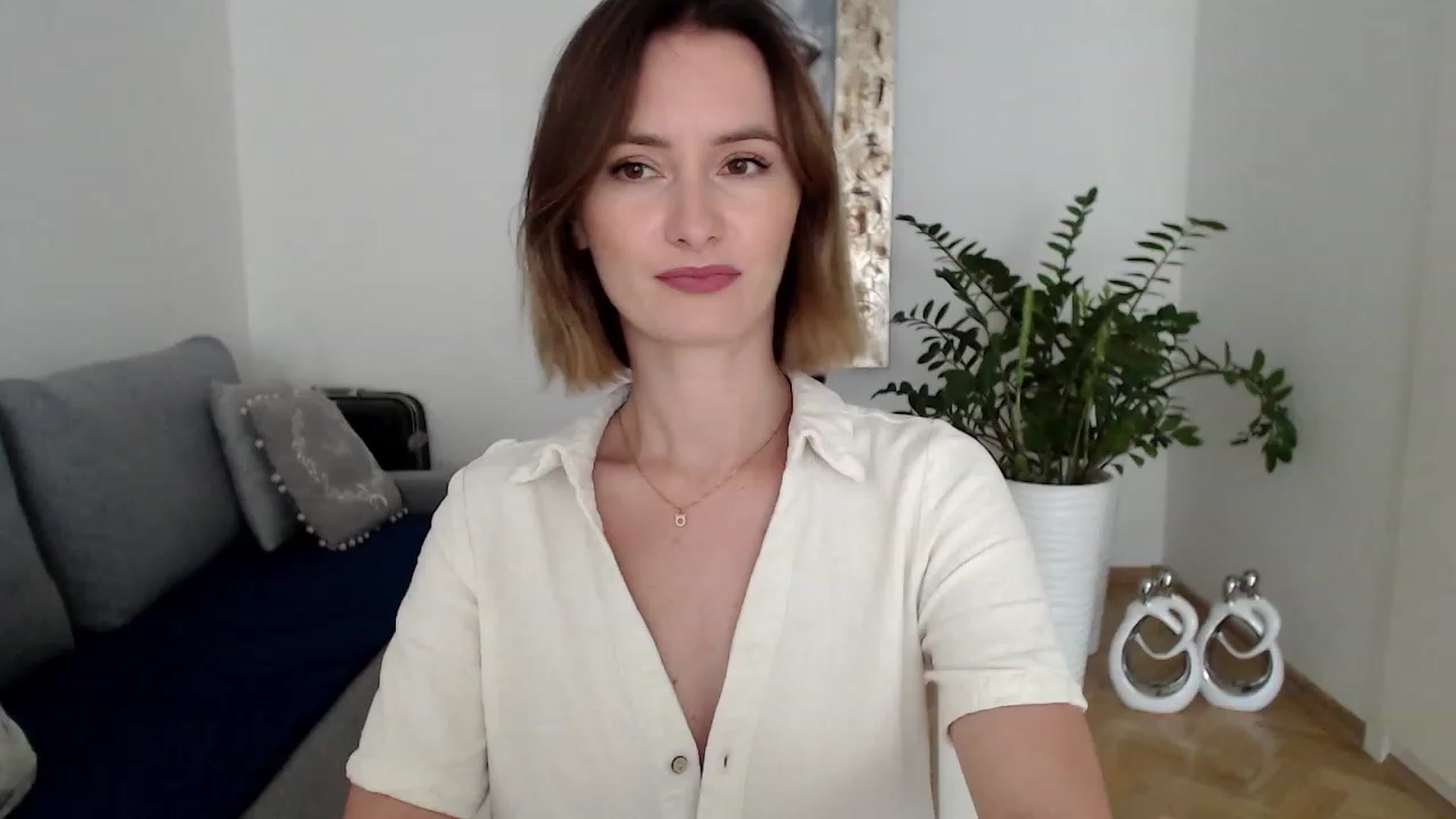 Gallery image thumbnail from PerlaBella's myfreecams stream on, 08/22/2023, 13:30 image 9 of 20