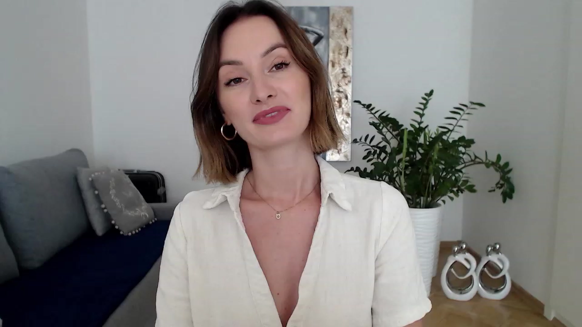 Gallery image thumbnail from PerlaBella's myfreecams stream on, 08/22/2023, 13:30 image 5 of 20