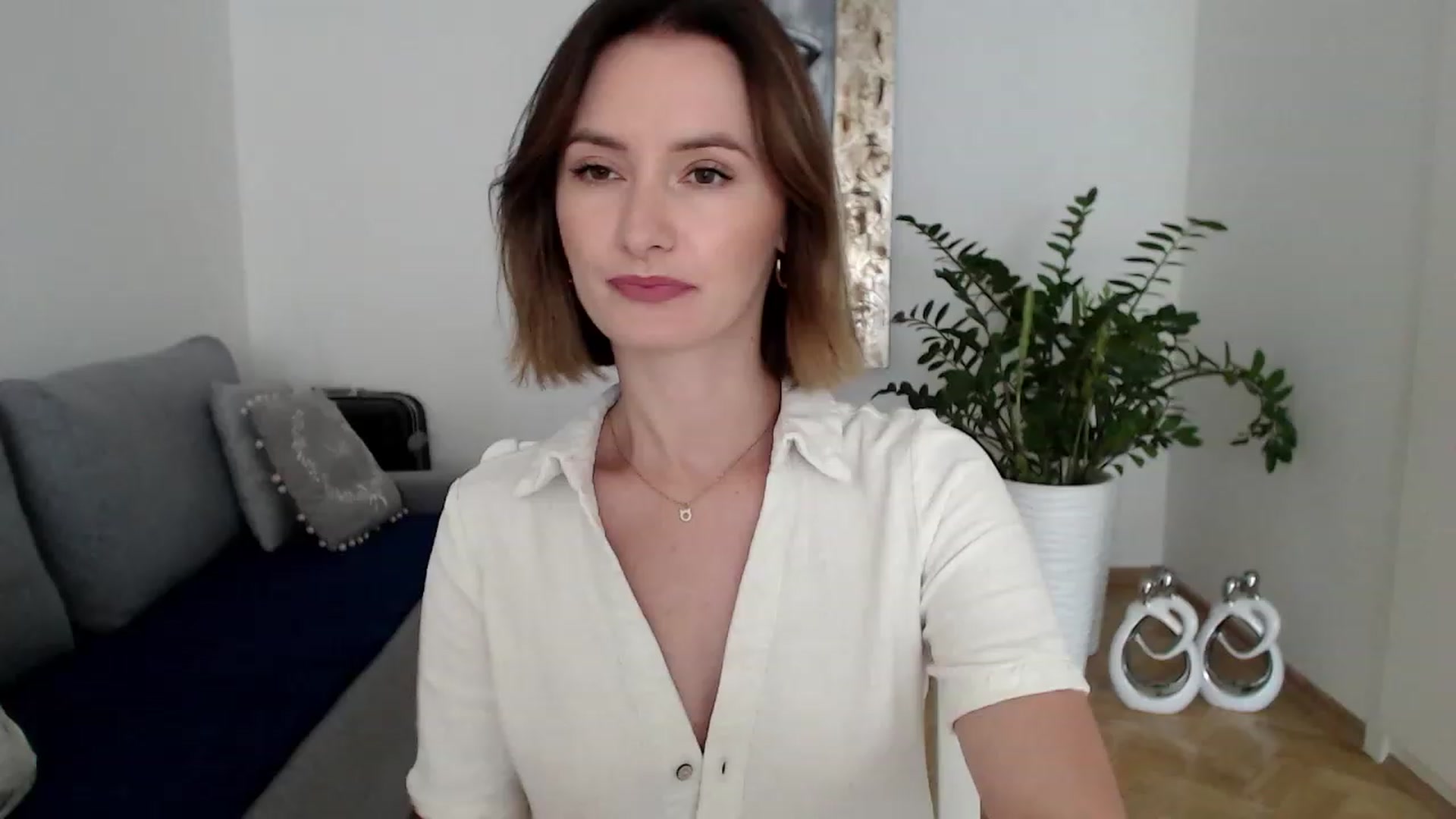 Gallery image thumbnail from PerlaBella's myfreecams stream on, 08/22/2023, 13:30 image 10 of 20