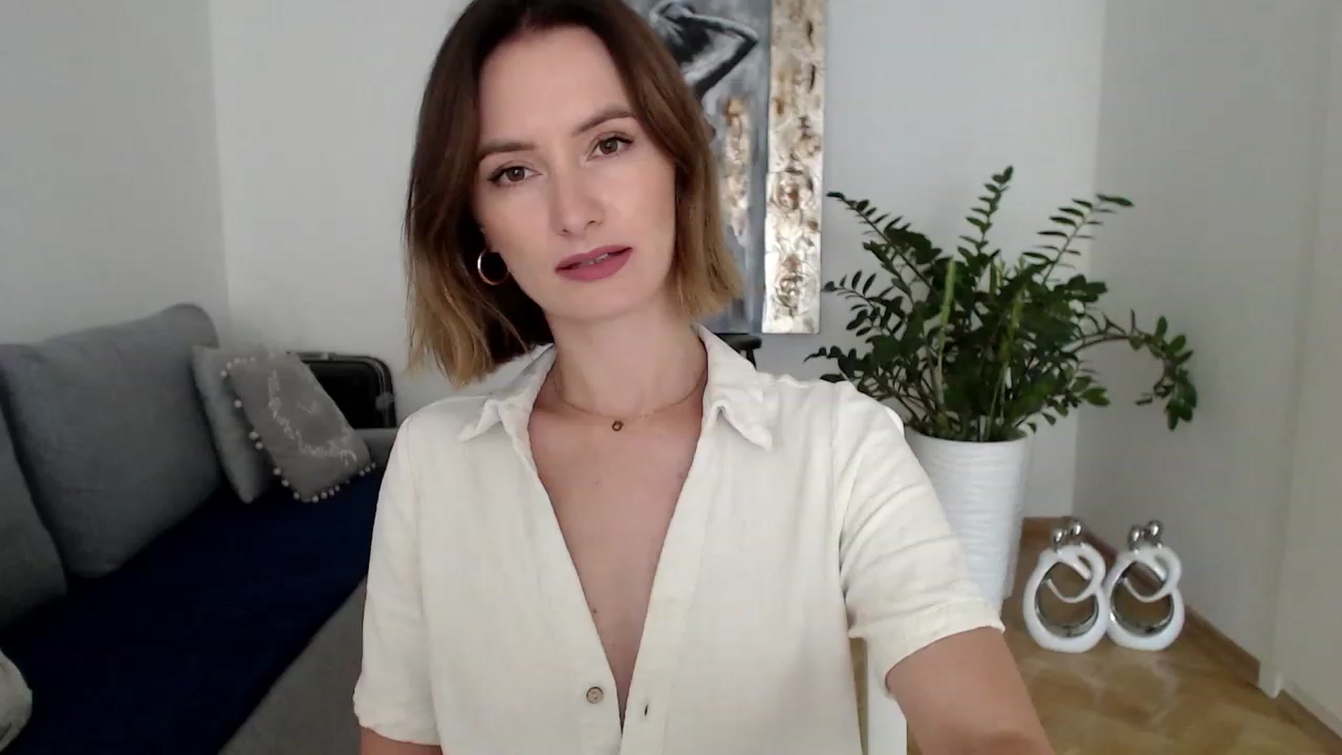 Gallery image thumbnail from PerlaBella's myfreecams stream on, 08/22/2023, 13:30 image 13 of 20