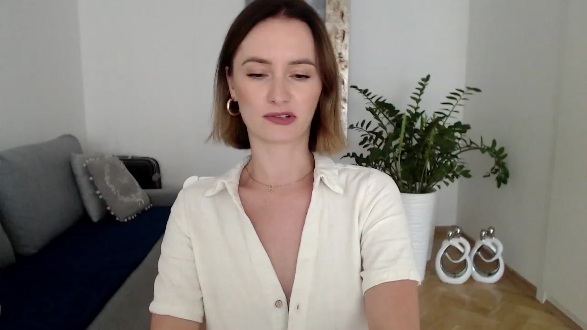 Gallery image thumbnail from PerlaBella's myfreecams stream on, 08/22/2023, 13:30 image 17 of 20
