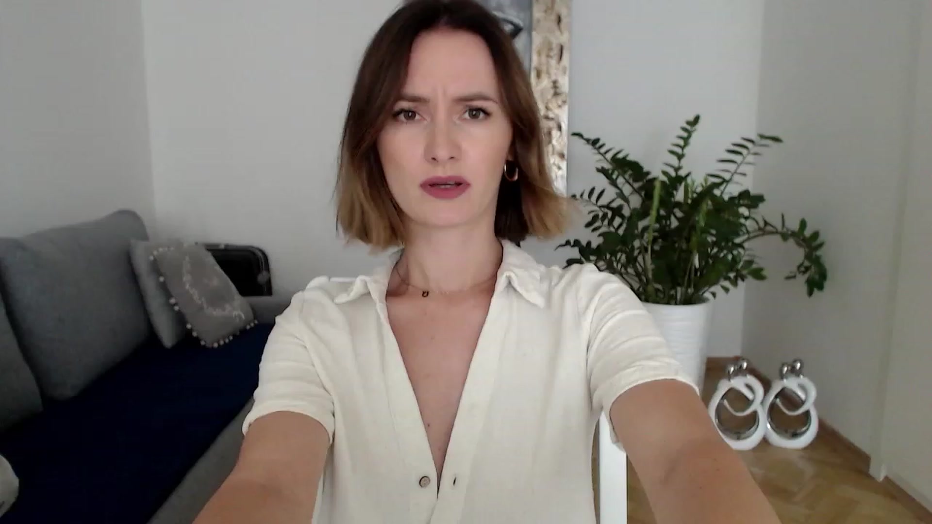 Gallery image thumbnail from PerlaBella's myfreecams stream on, 08/22/2023, 13:30 image 15 of 20