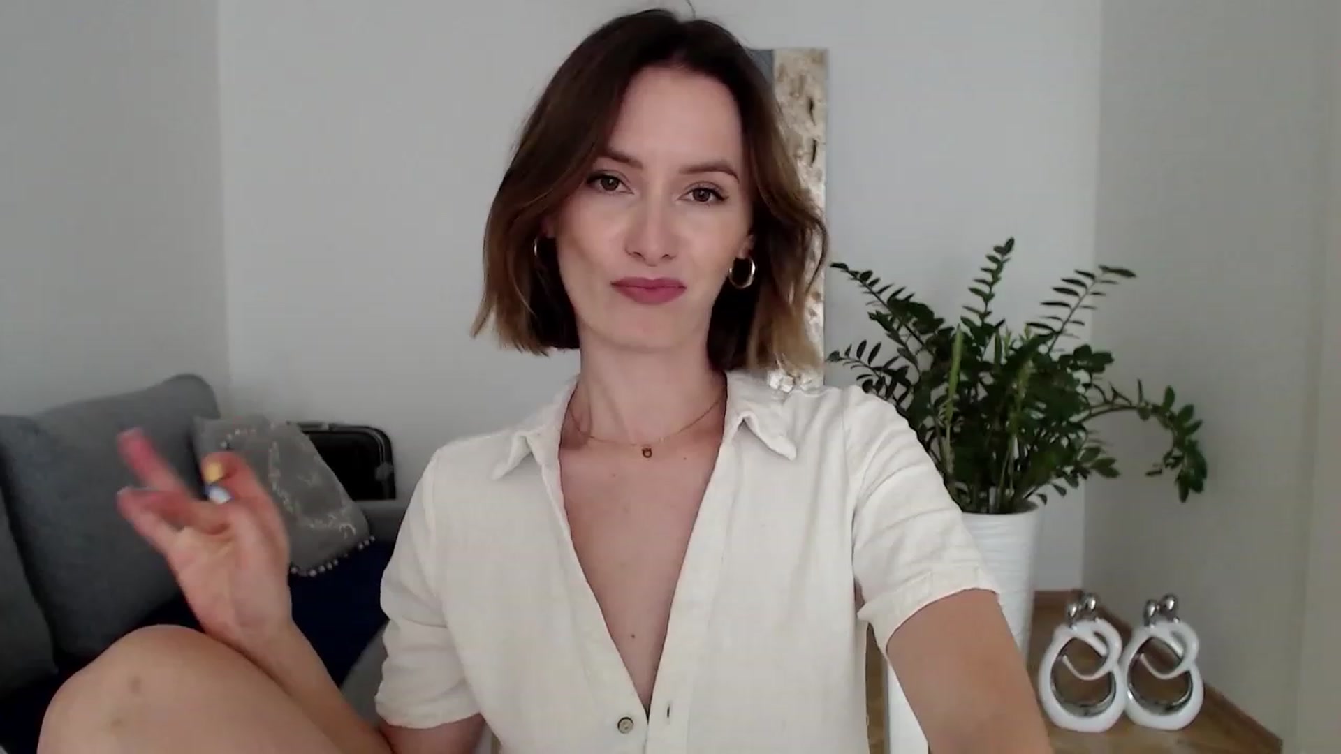 Gallery image thumbnail from PerlaBella's myfreecams stream on, 08/22/2023, 14:14 image 1 of 20