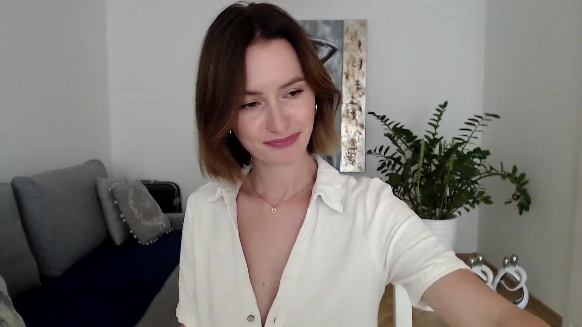 Gallery image thumbnail from PerlaBella's myfreecams stream on, 08/22/2023, 14:14 image 3 of 20